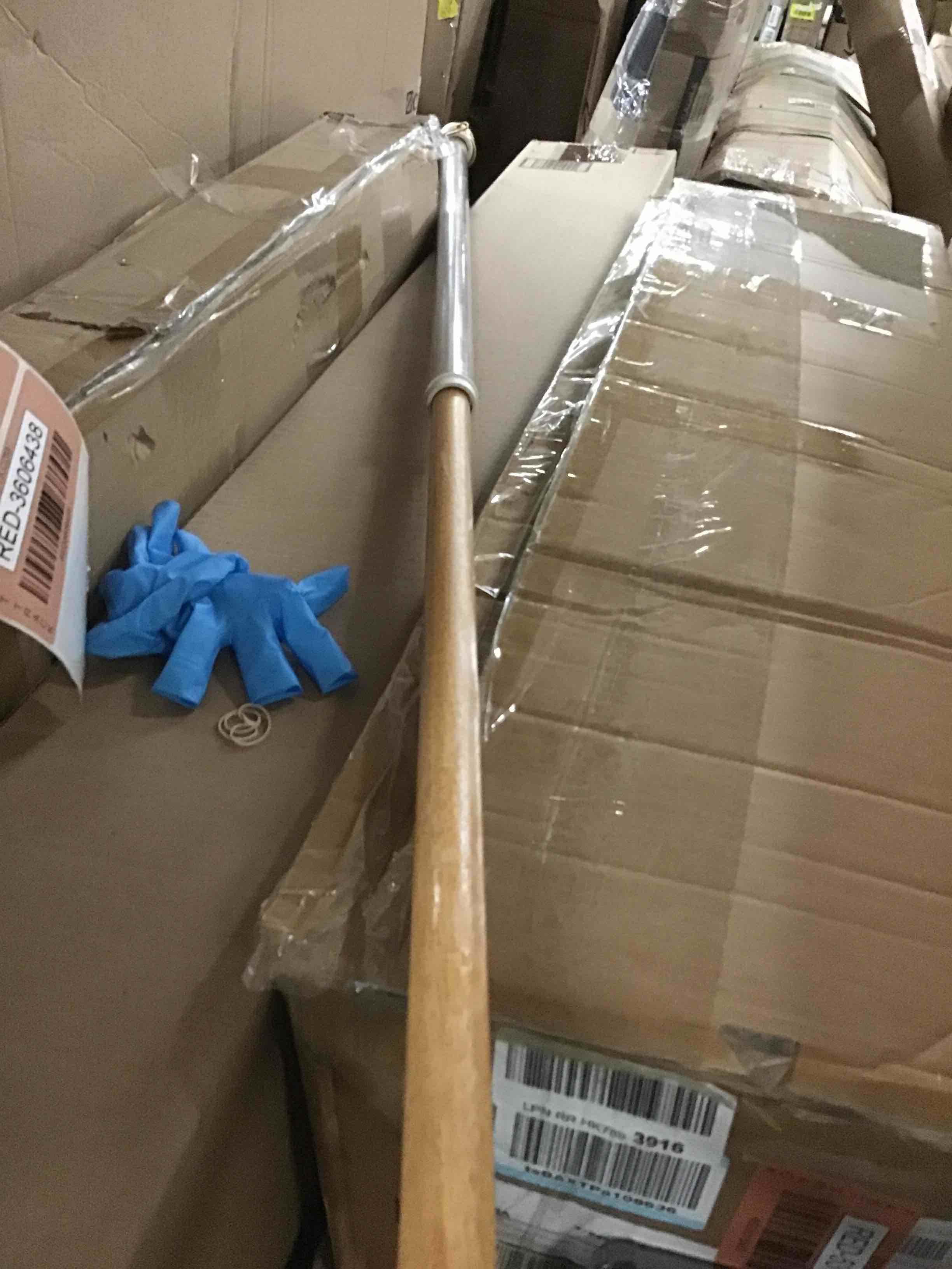 https://s3.amazonaws.com/lotting-images-prod/bidfta/RED5310454_1702673412110.jpeg