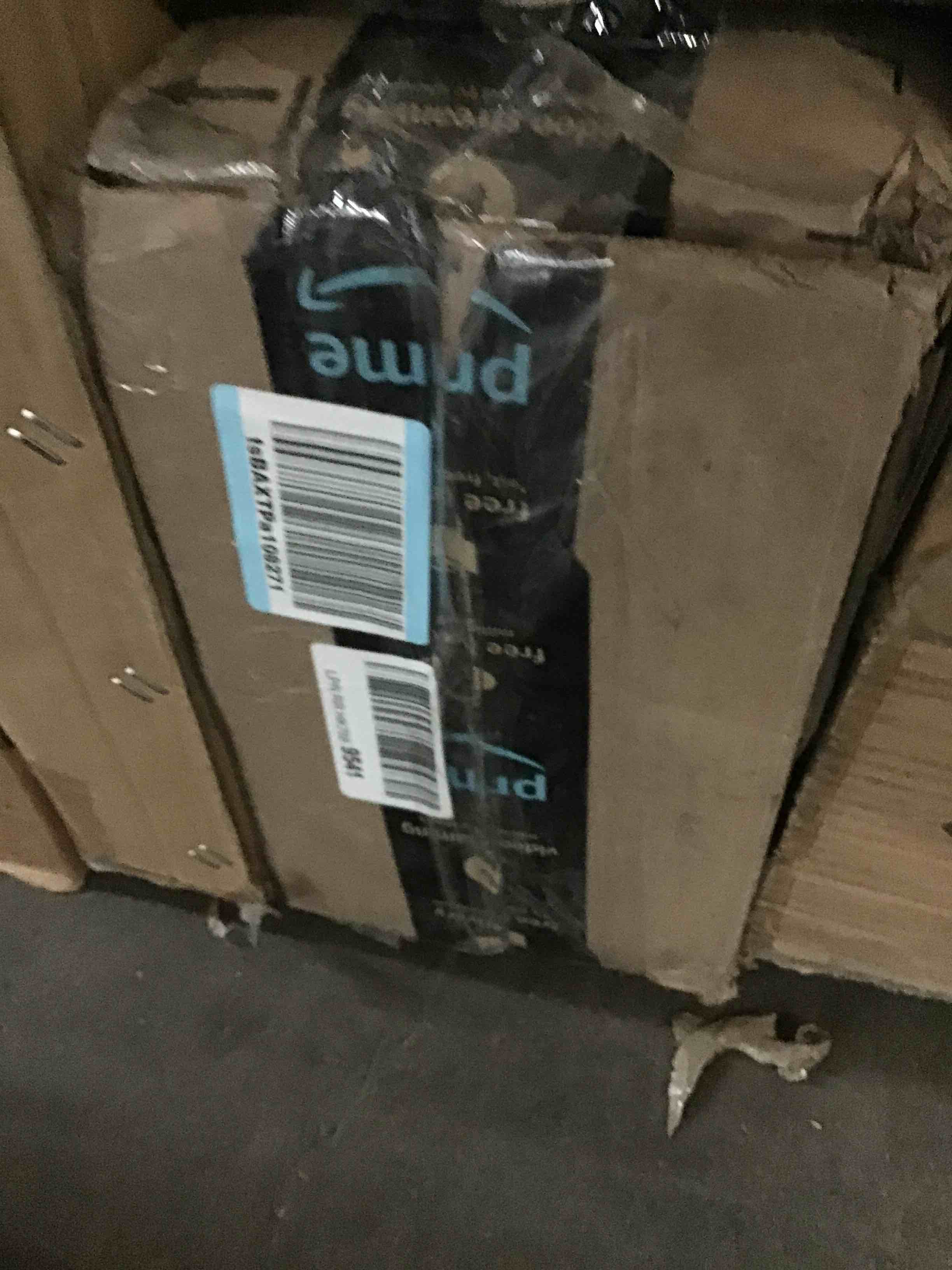 https://s3.amazonaws.com/lotting-images-prod/bidfta/RED5310455_1702673477329.jpeg