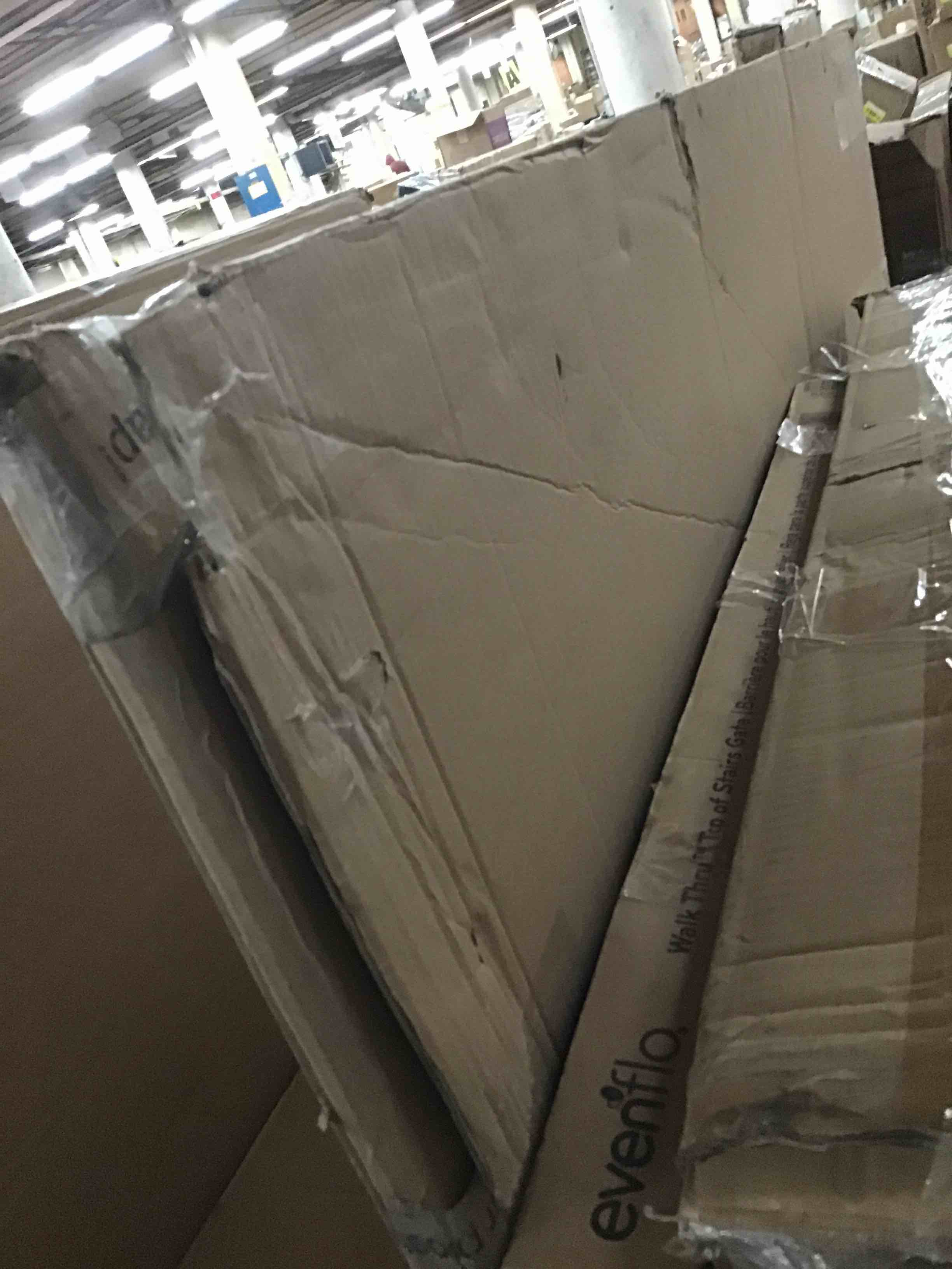 https://s3.amazonaws.com/lotting-images-prod/bidfta/RED5310458_1702674598935.jpeg