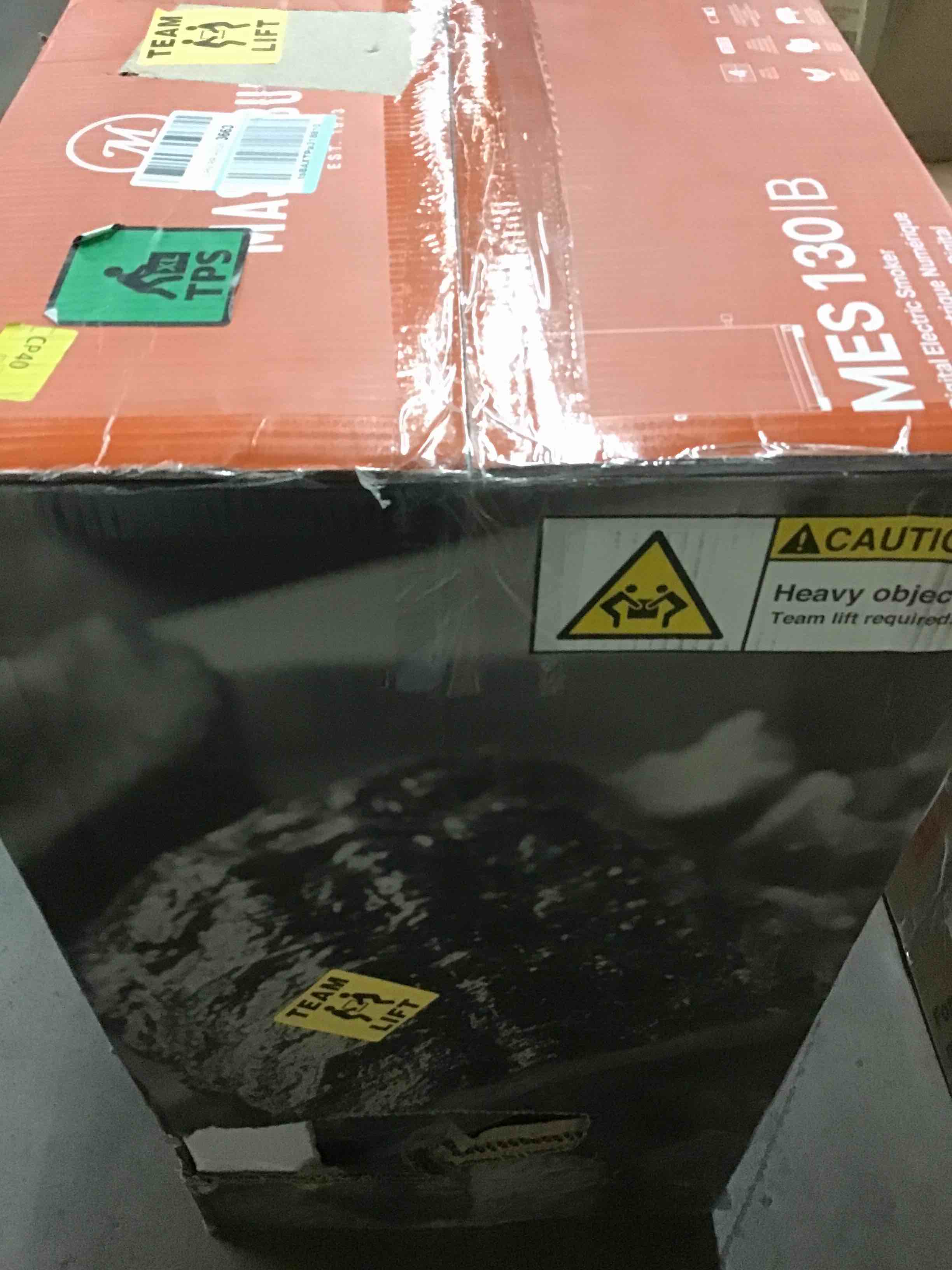 https://s3.amazonaws.com/lotting-images-prod/bidfta/RED5310480_1702991990014.jpeg