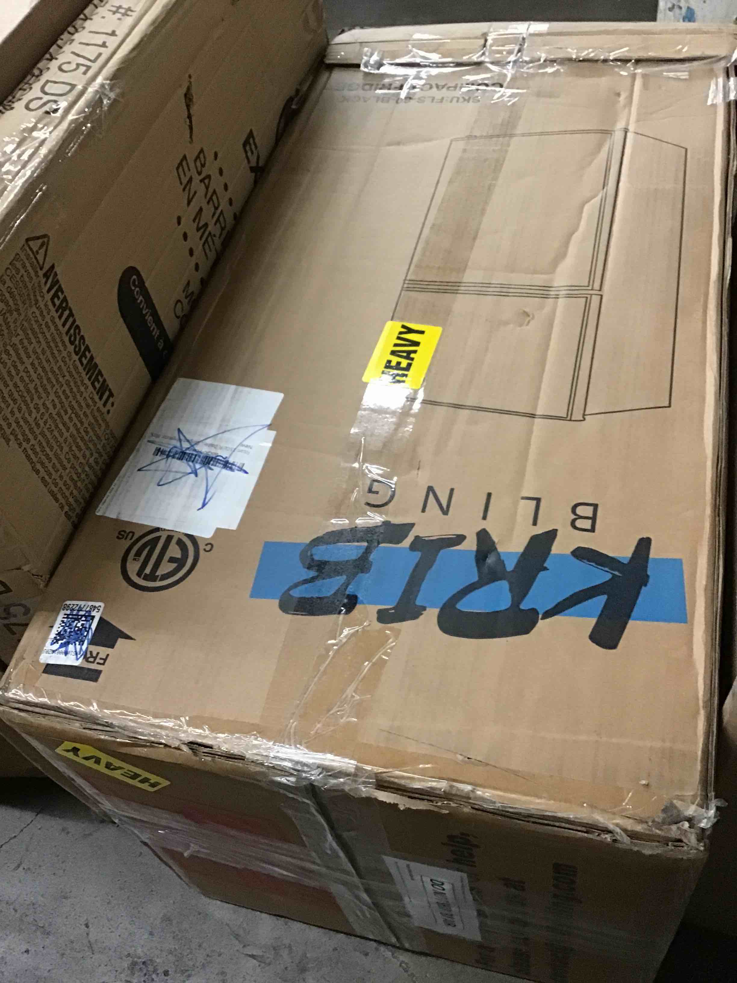 https://s3.amazonaws.com/lotting-images-prod/bidfta/RED5310481_1702992105459.jpeg