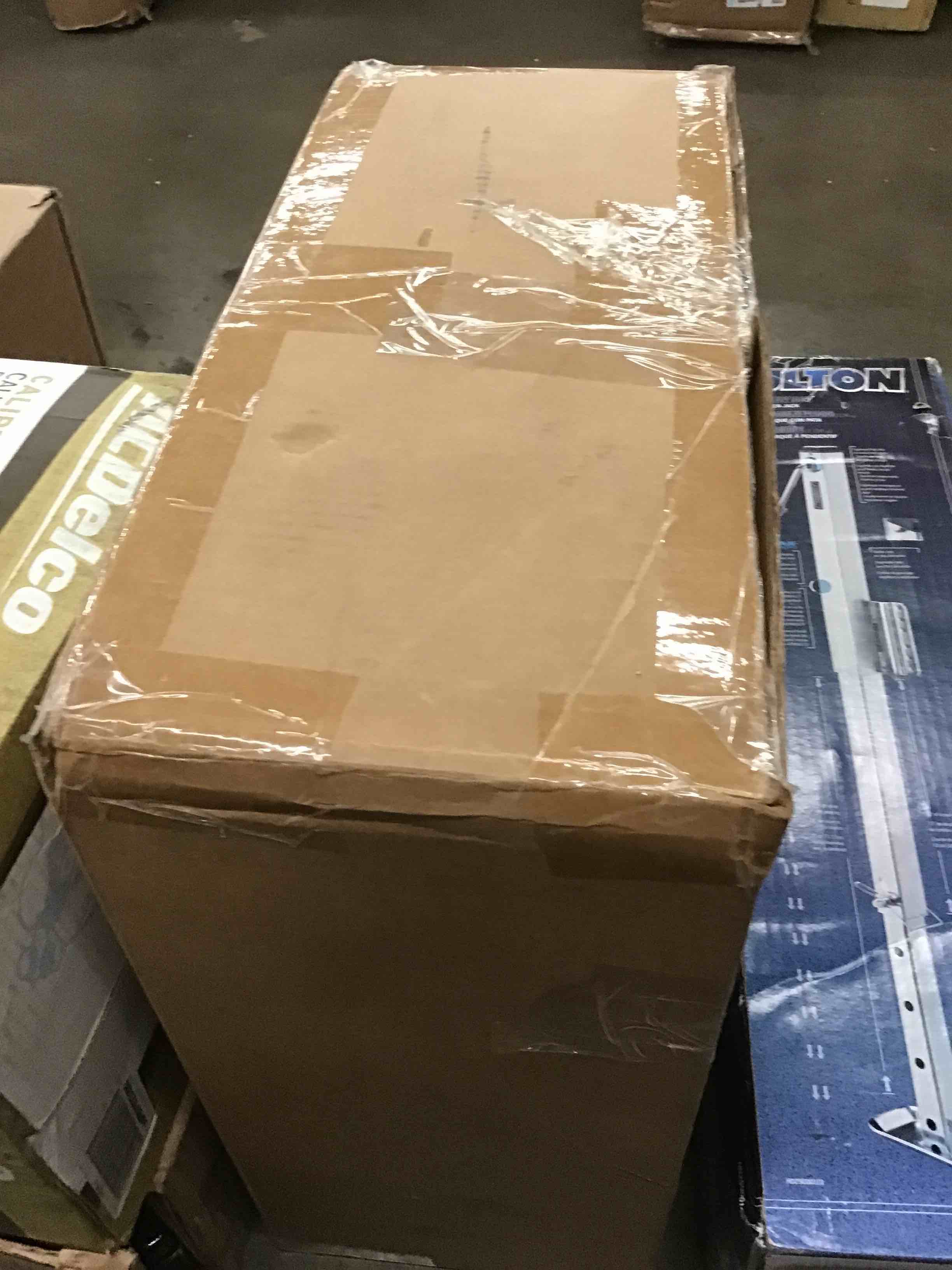 https://s3.amazonaws.com/lotting-images-prod/bidfta/RED5310497_1702994452035.jpeg