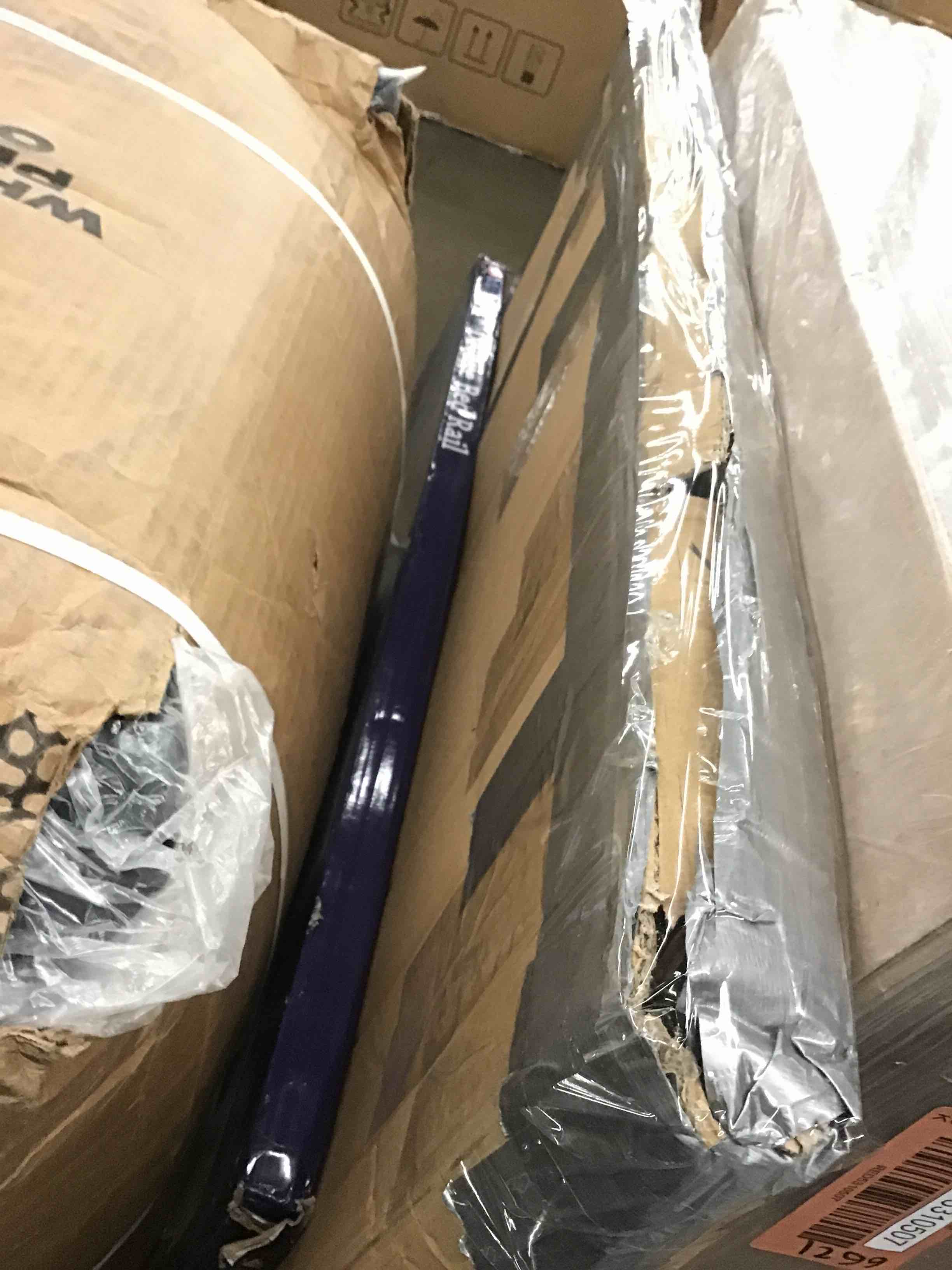 https://s3.amazonaws.com/lotting-images-prod/bidfta/RED5310509_1702996832482.jpeg