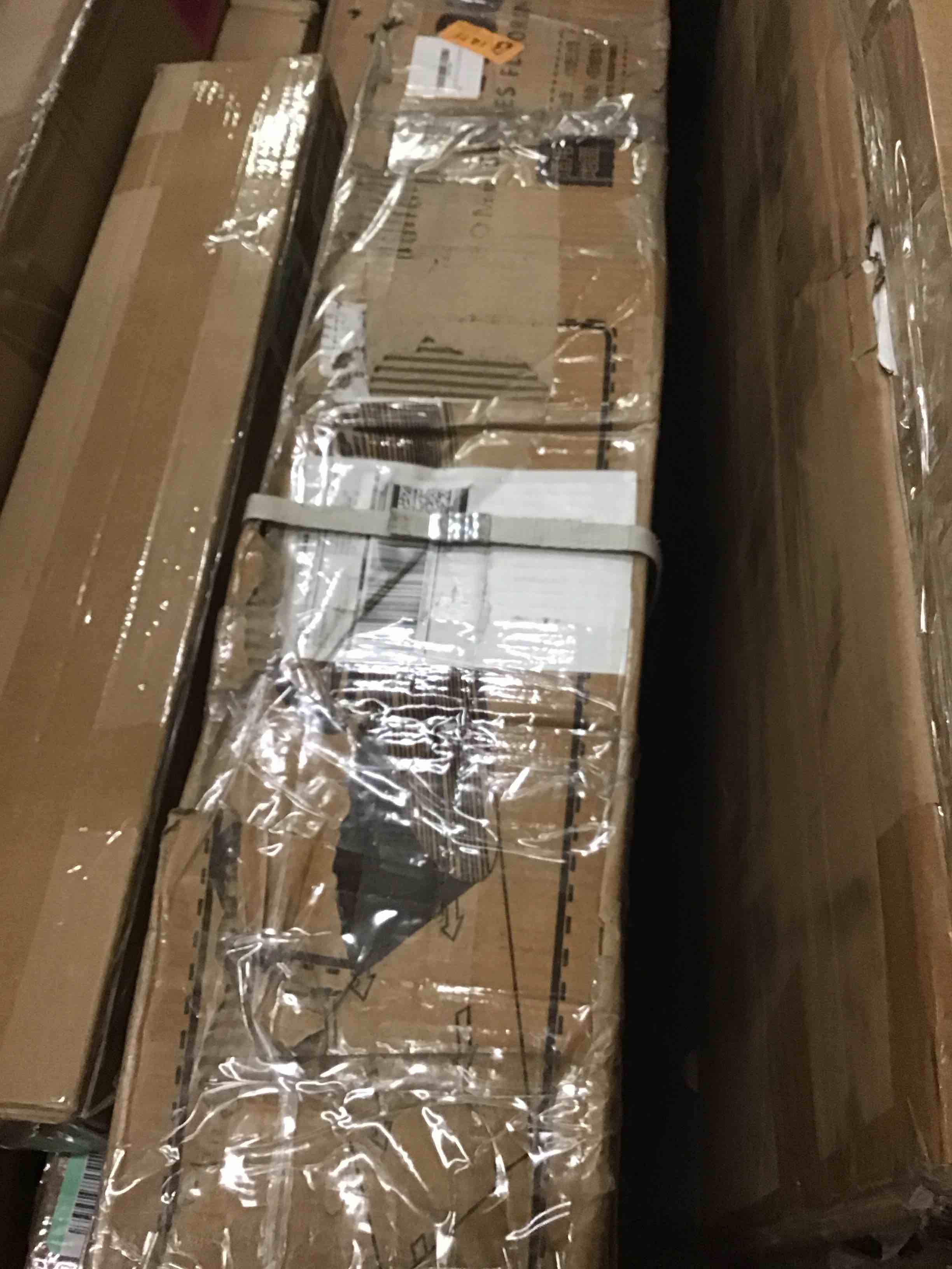 https://s3.amazonaws.com/lotting-images-prod/bidfta/RED5310778_1704462441491.jpeg