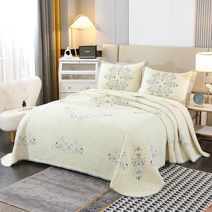 vctops Boho Floral Embroidered Quilted Bedspread Quilt Set 3-Piece Oversize Queen 100% Cotton Lightweight Reversible Coverlet for All Season (Flower,119"x118")