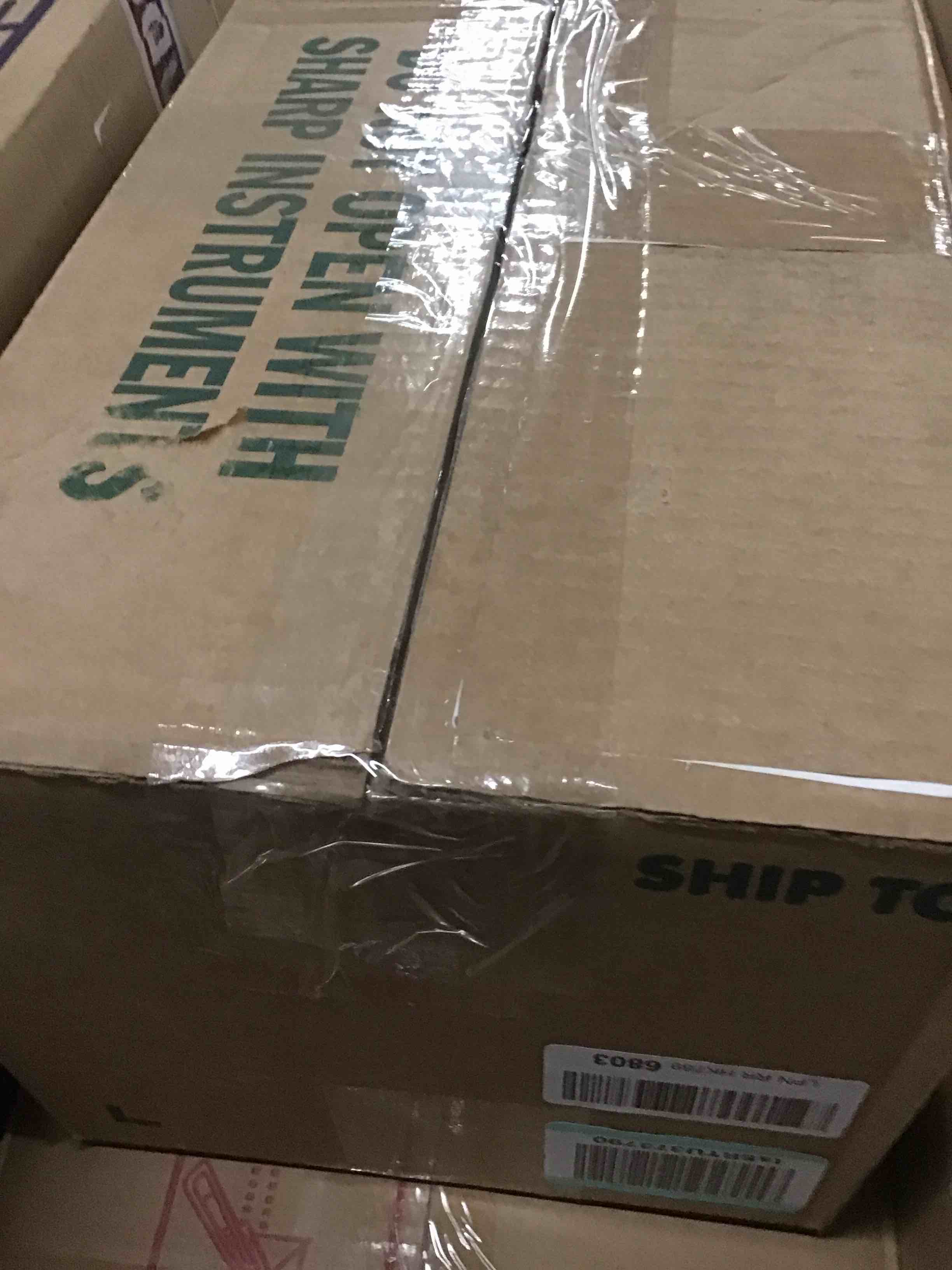 https://s3.amazonaws.com/lotting-images-prod/bidfta/RED5310834_1704479403009.jpeg