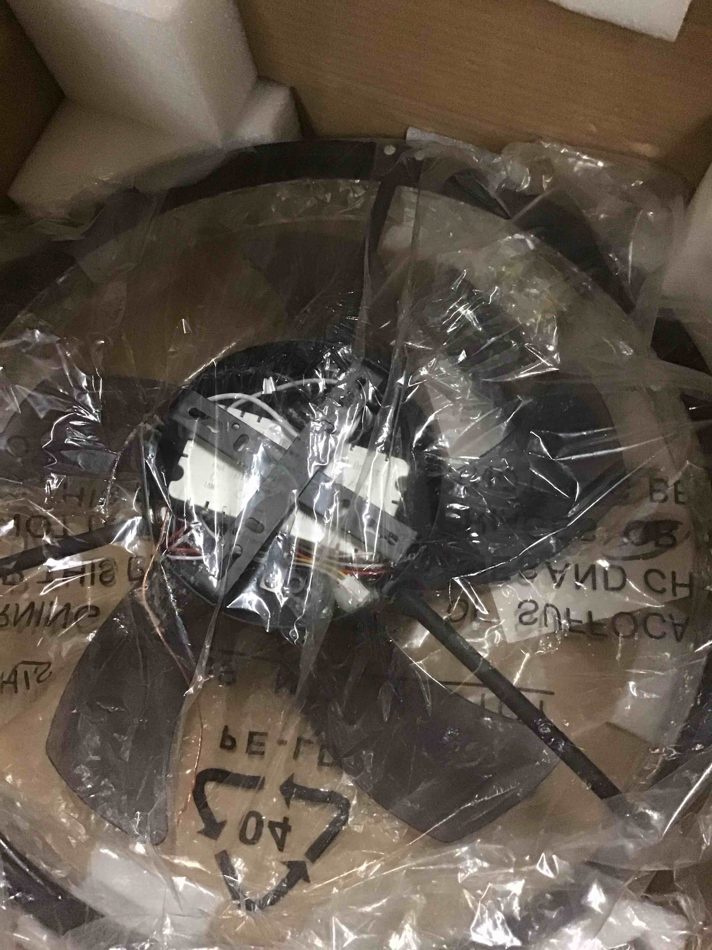 https://s3.amazonaws.com/lotting-images-prod/bidfta/RED5310839_1704479819451.jpeg