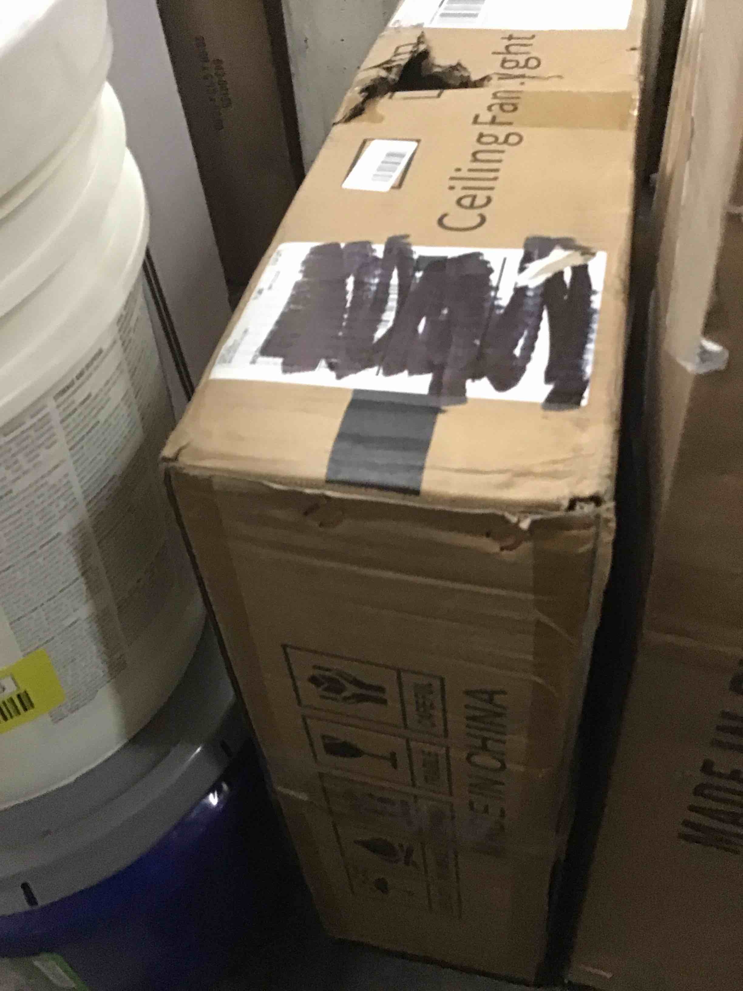 https://s3.amazonaws.com/lotting-images-prod/bidfta/RED5310839_1704479842877.jpeg
