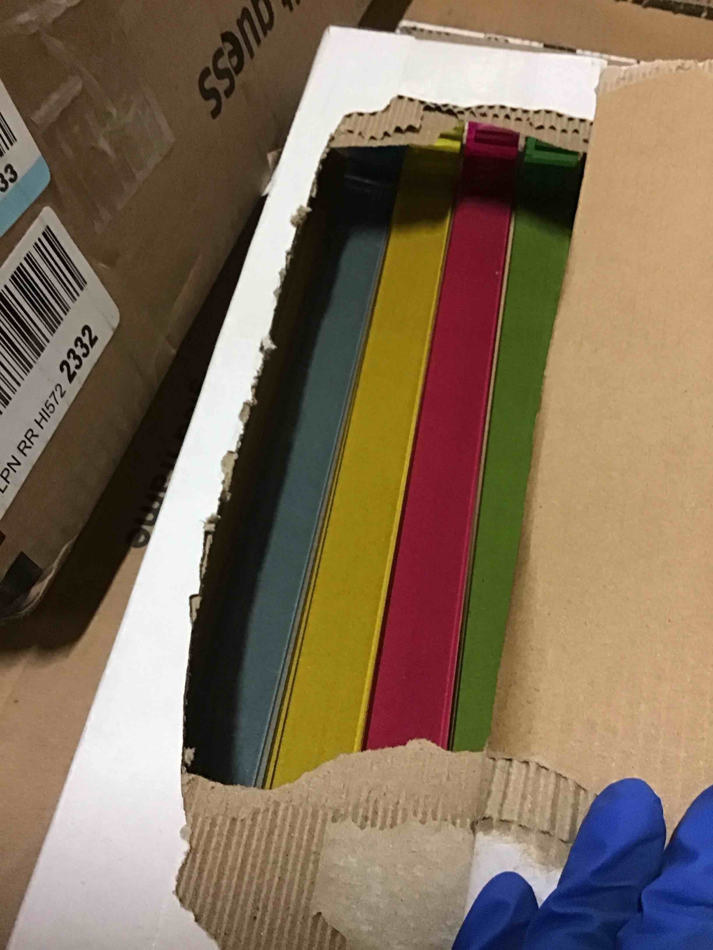 https://s3.amazonaws.com/lotting-images-prod/bidfta/RED5311123_1706546739905.jpeg