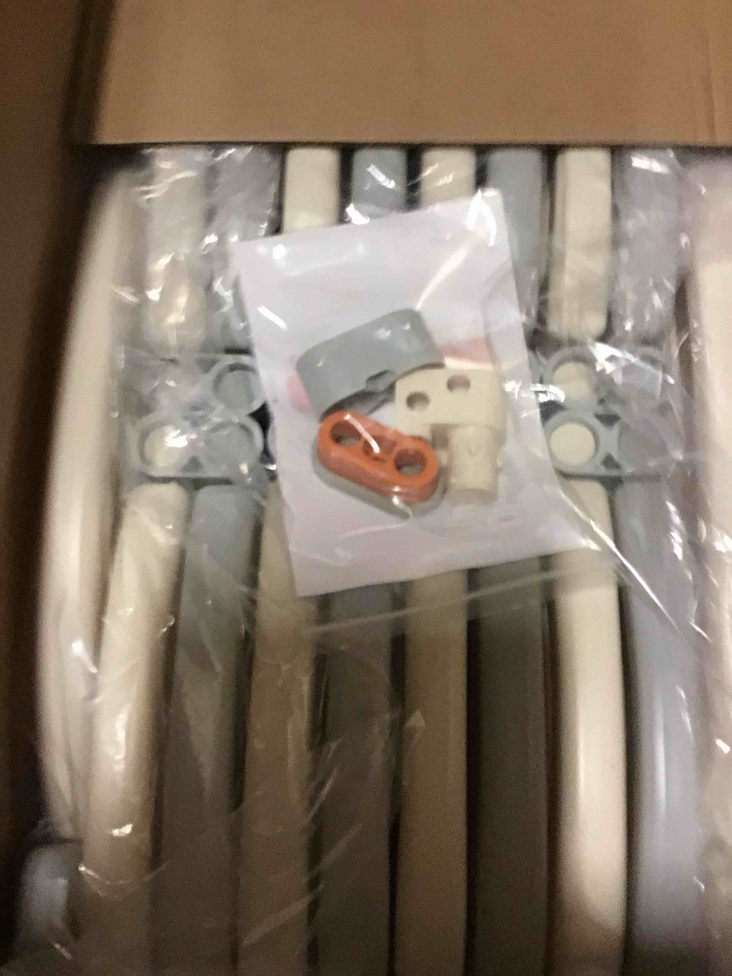 https://s3.amazonaws.com/lotting-images-prod/bidfta/RED5311126_1706547299499.jpeg