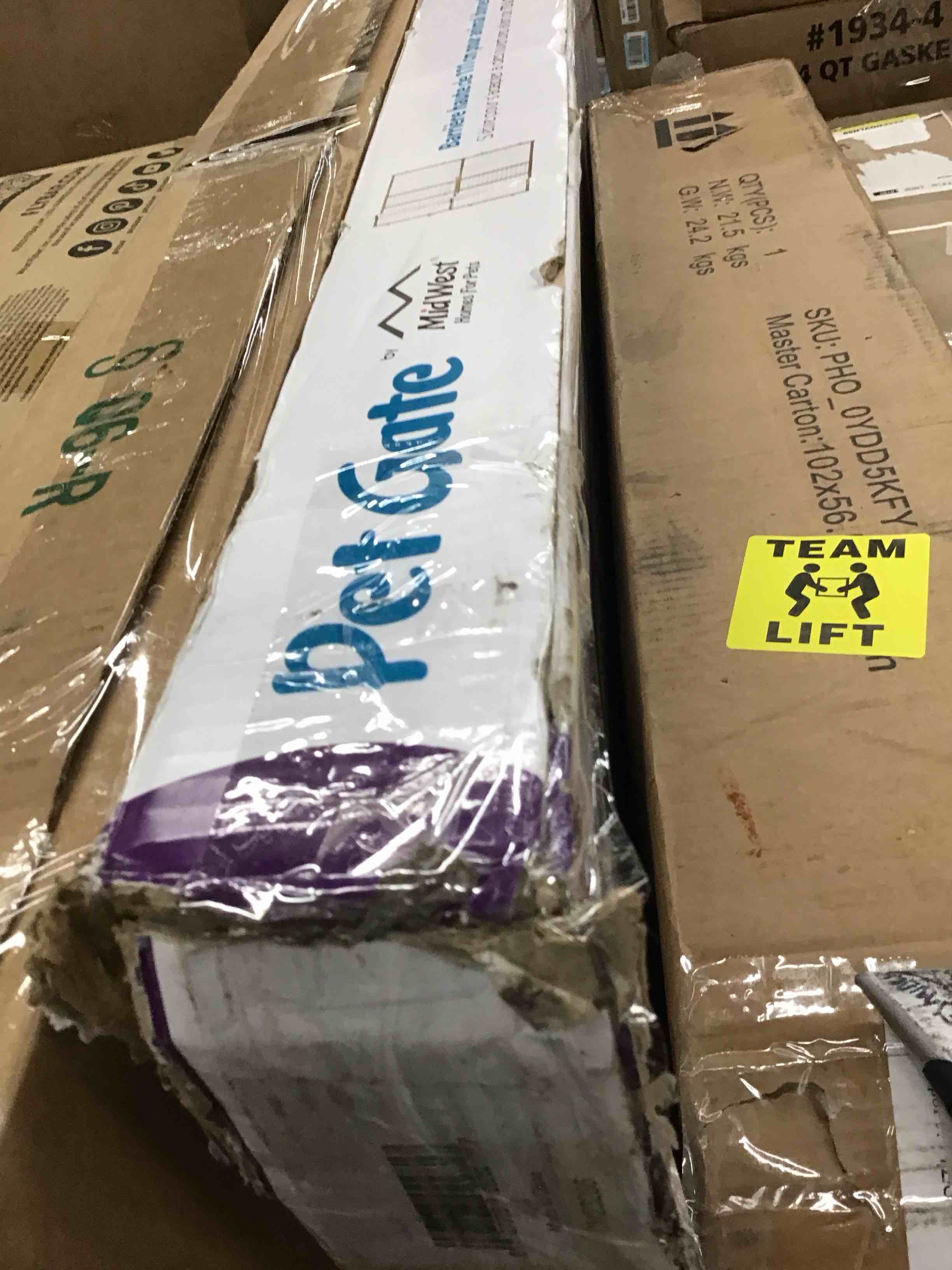 https://s3.amazonaws.com/lotting-images-prod/bidfta/RED5311218_1707426143806.jpeg