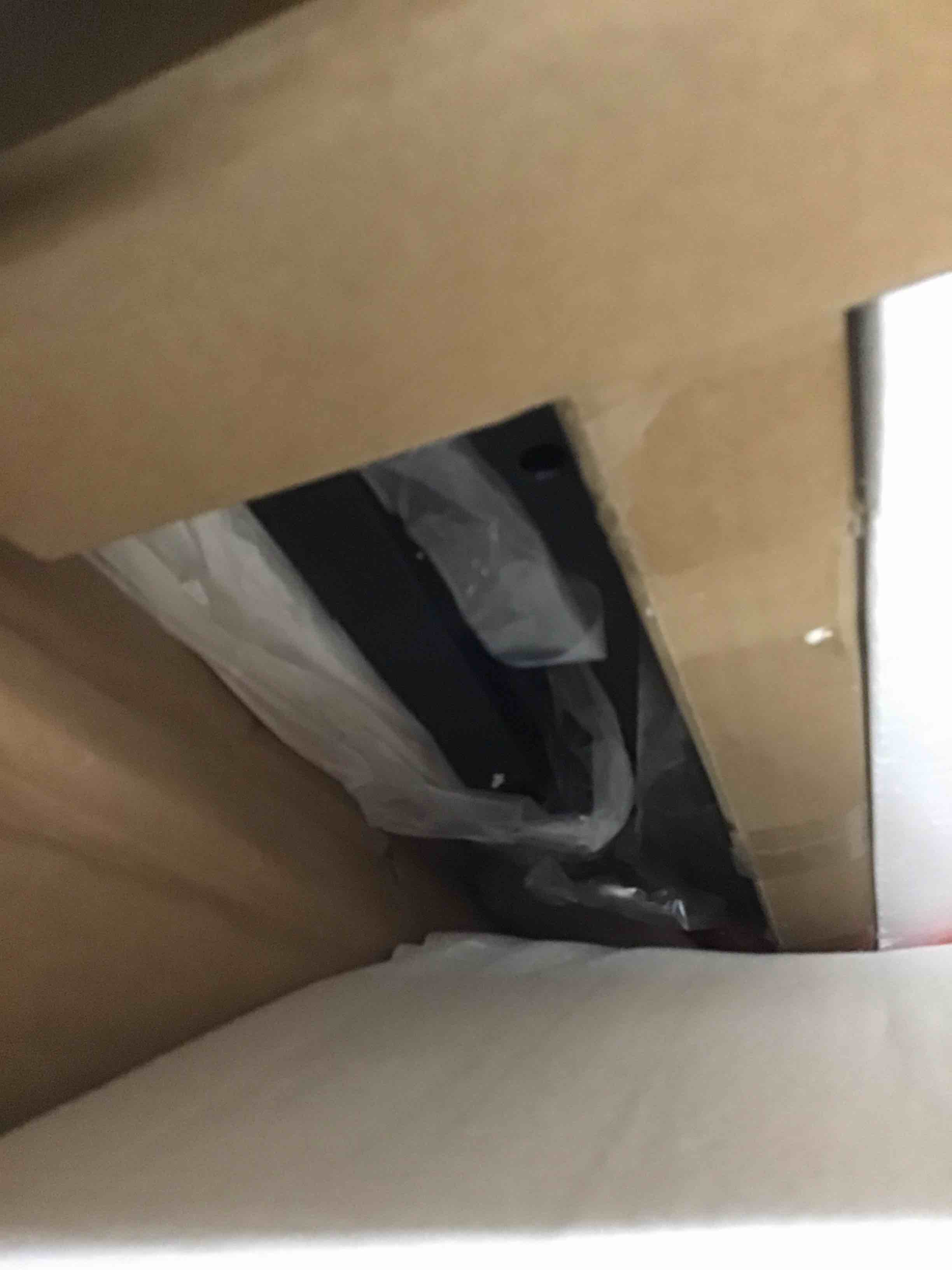 https://s3.amazonaws.com/lotting-images-prod/bidfta/RED5311219_1707426577889.jpeg