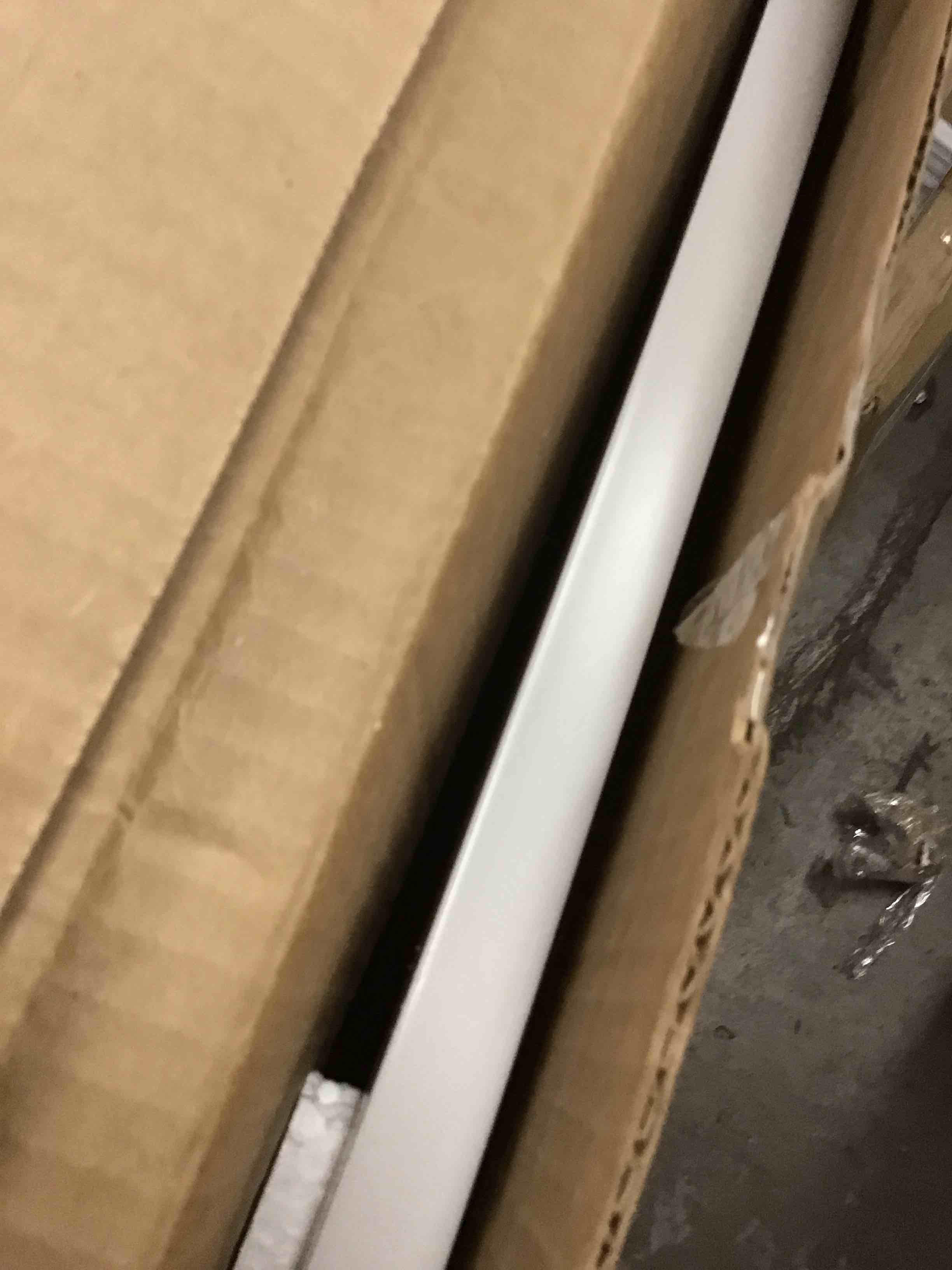 https://s3.amazonaws.com/lotting-images-prod/bidfta/RED5311256_1707494296467.jpeg