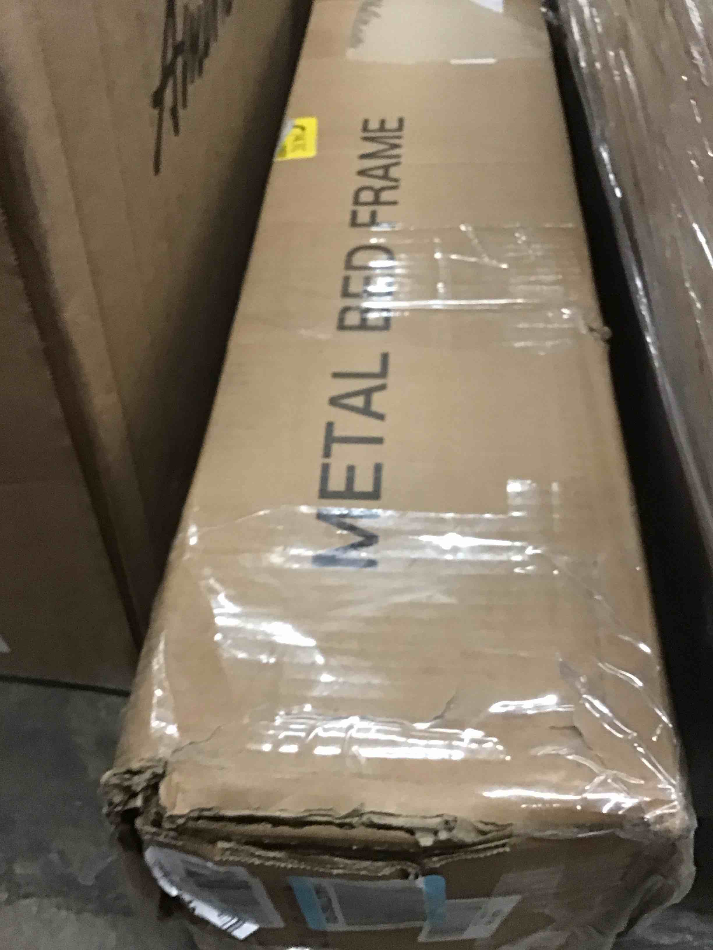 https://s3.amazonaws.com/lotting-images-prod/bidfta/RED5311264_1707495753554.jpeg