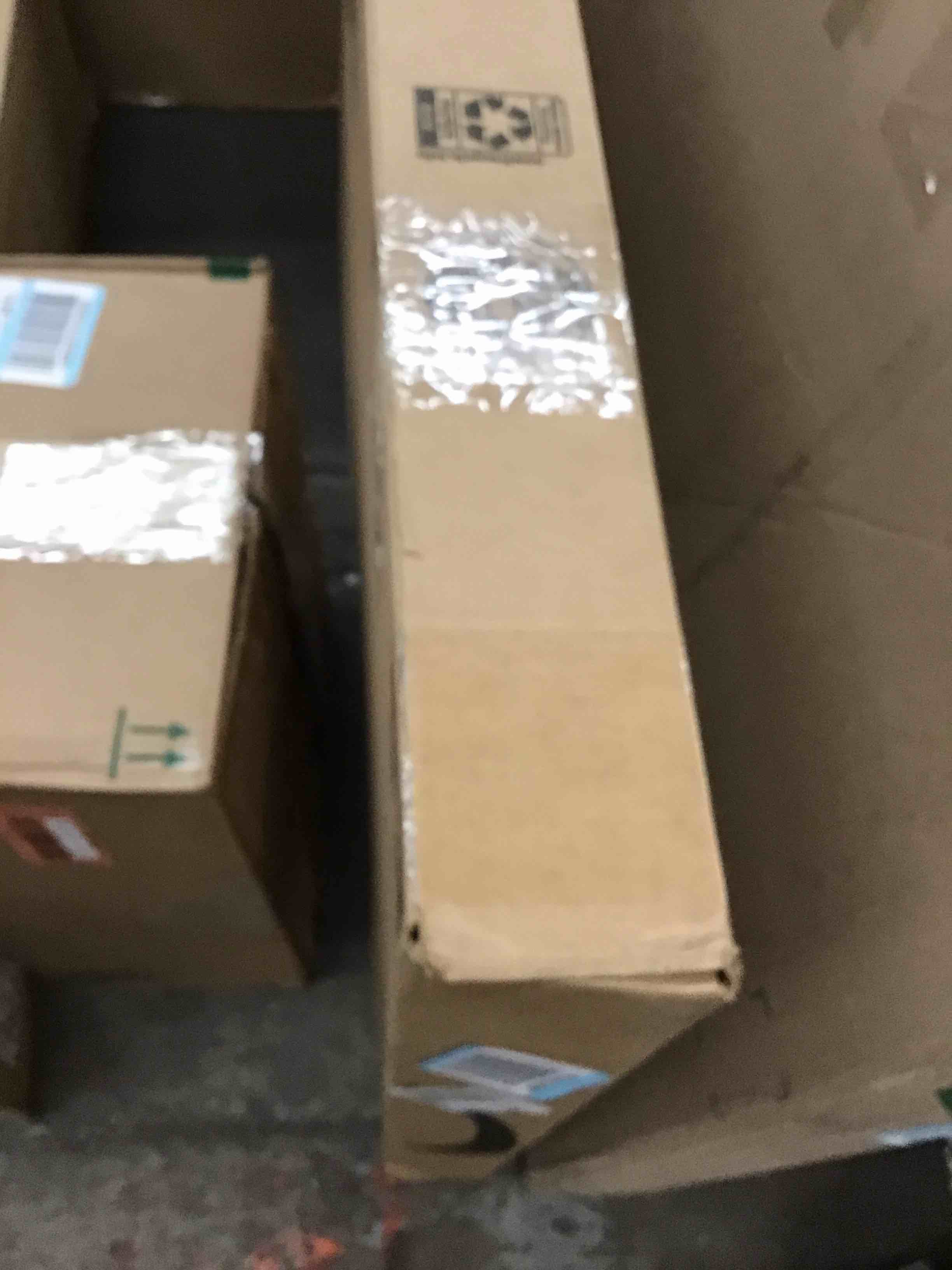https://s3.amazonaws.com/lotting-images-prod/bidfta/RED5311270_1707496272388.jpeg