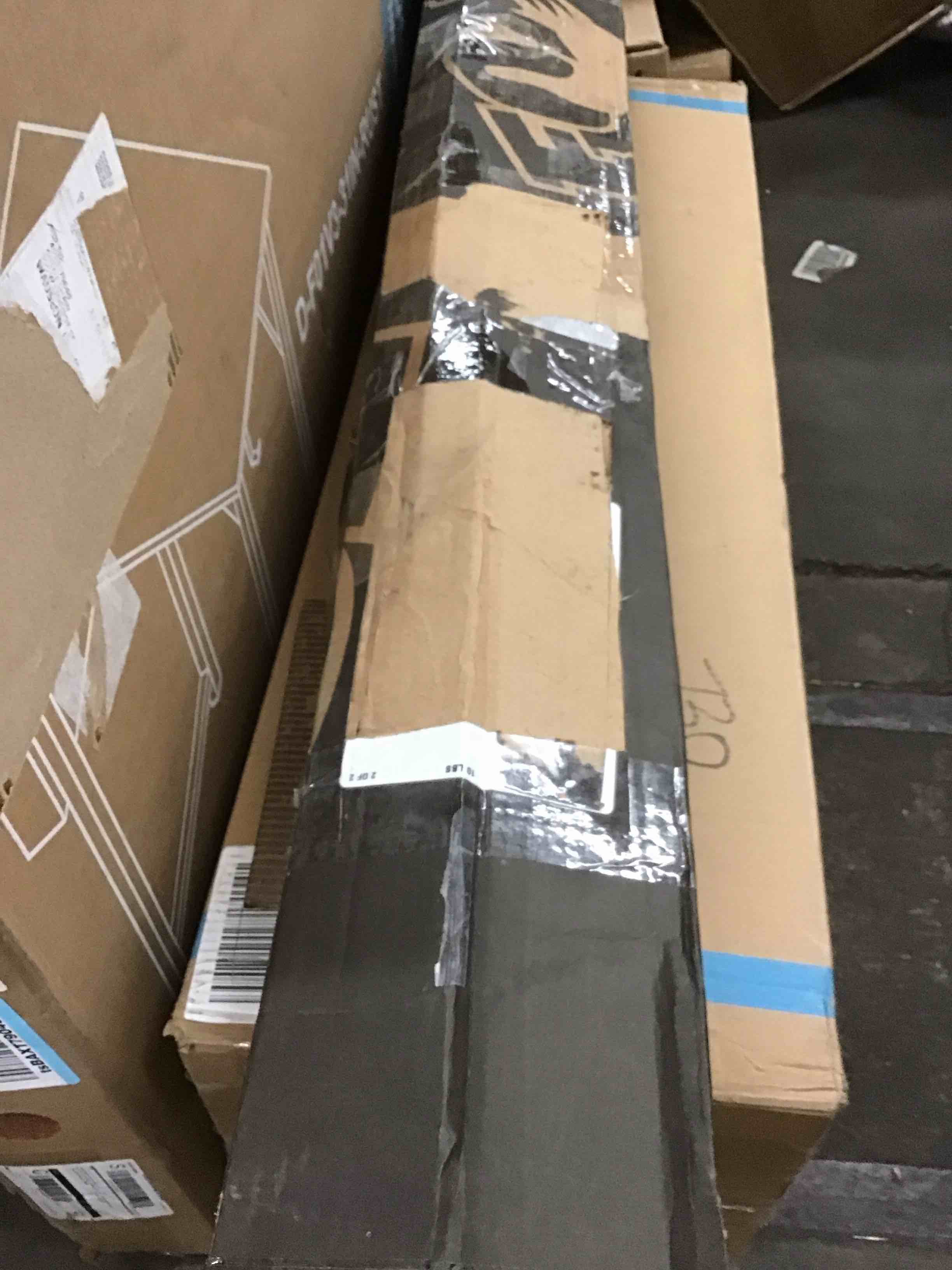 https://s3.amazonaws.com/lotting-images-prod/bidfta/RED5311296_1707502998646.jpeg