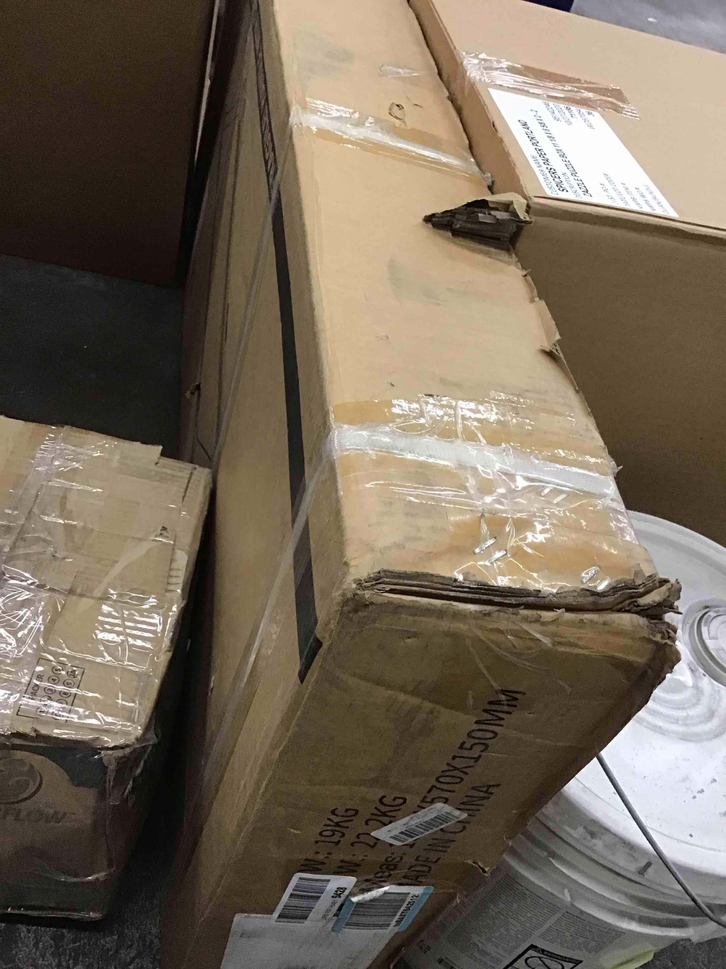 https://s3.amazonaws.com/lotting-images-prod/bidfta/RED5311317_1707507606233.jpeg