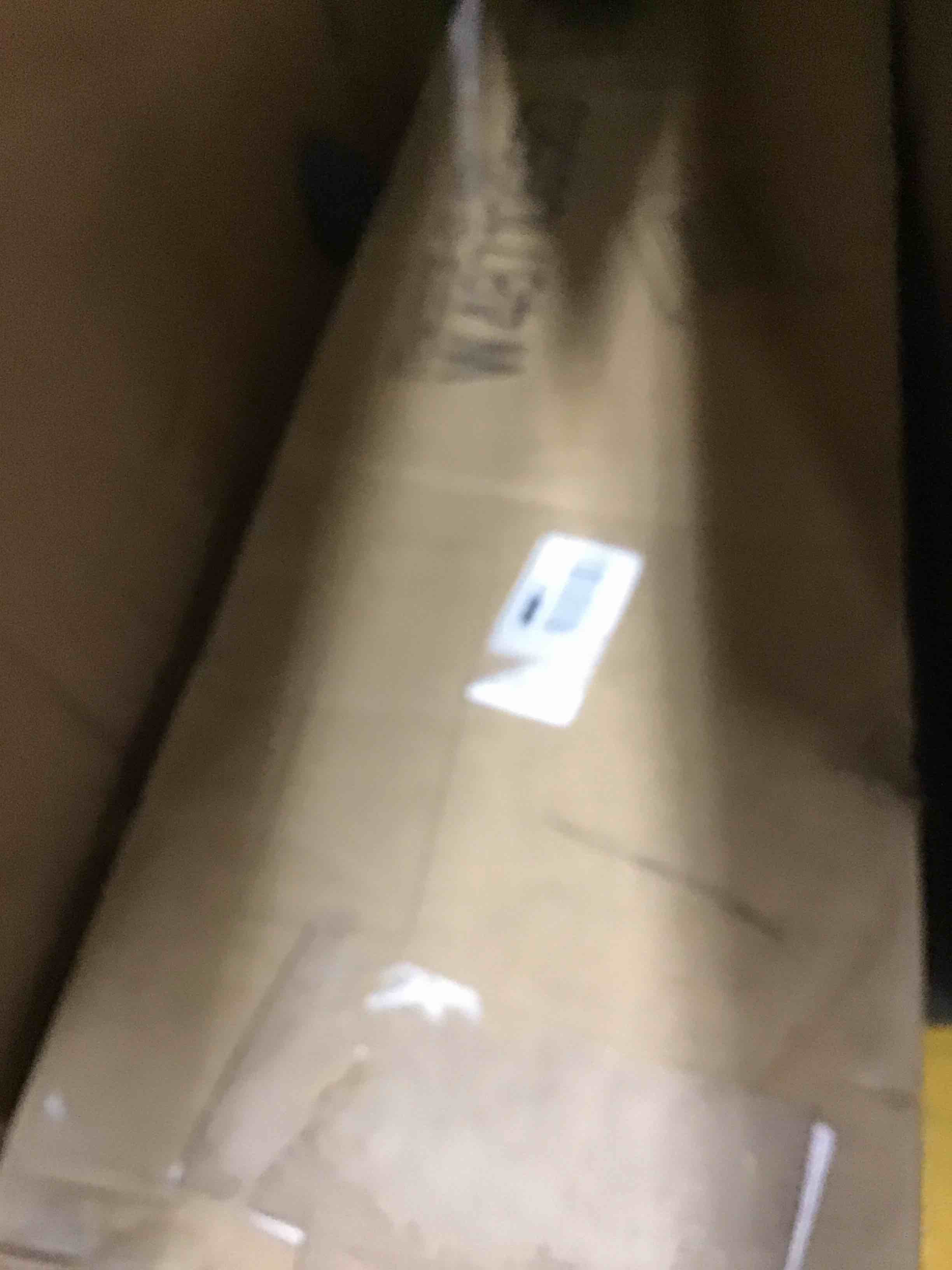 https://s3.amazonaws.com/lotting-images-prod/bidfta/RED5311728_1710858650902.jpeg