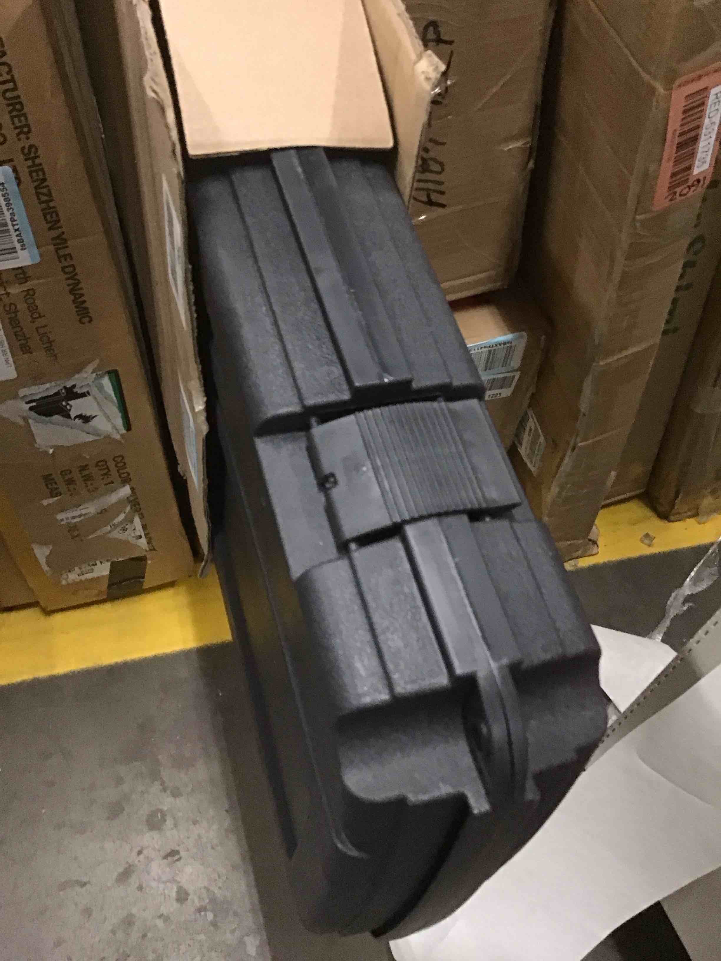 https://s3.amazonaws.com/lotting-images-prod/bidfta/RED5311738_1710860658597.jpeg