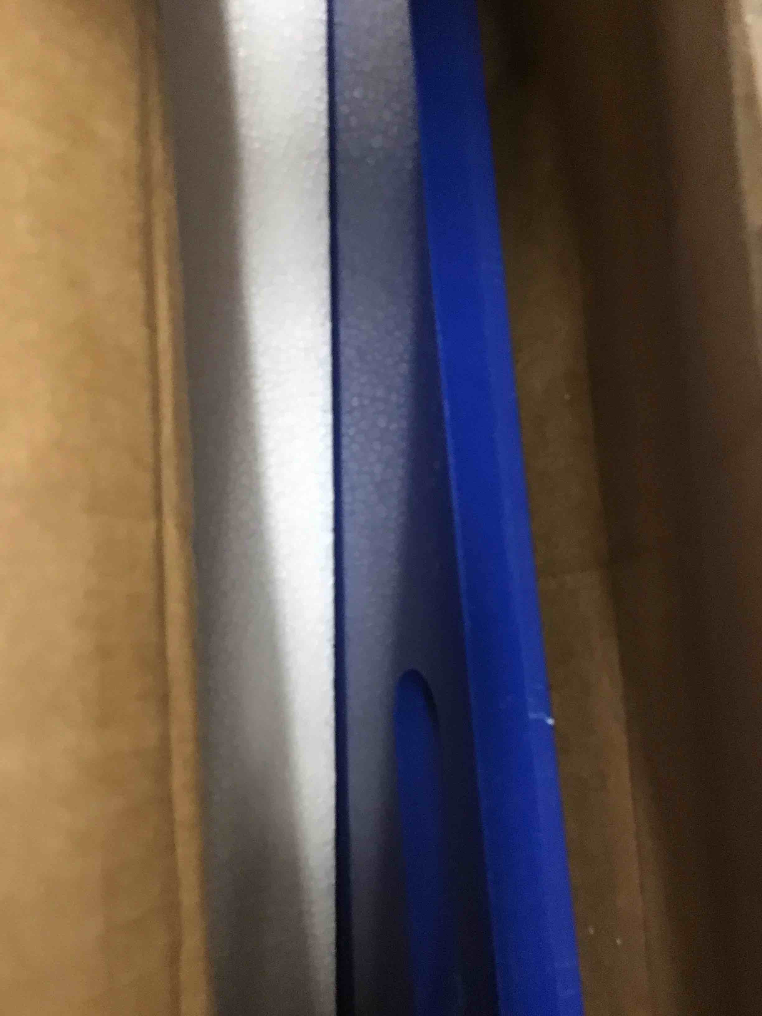 https://s3.amazonaws.com/lotting-images-prod/bidfta/RED5311750_1710864061227.jpeg