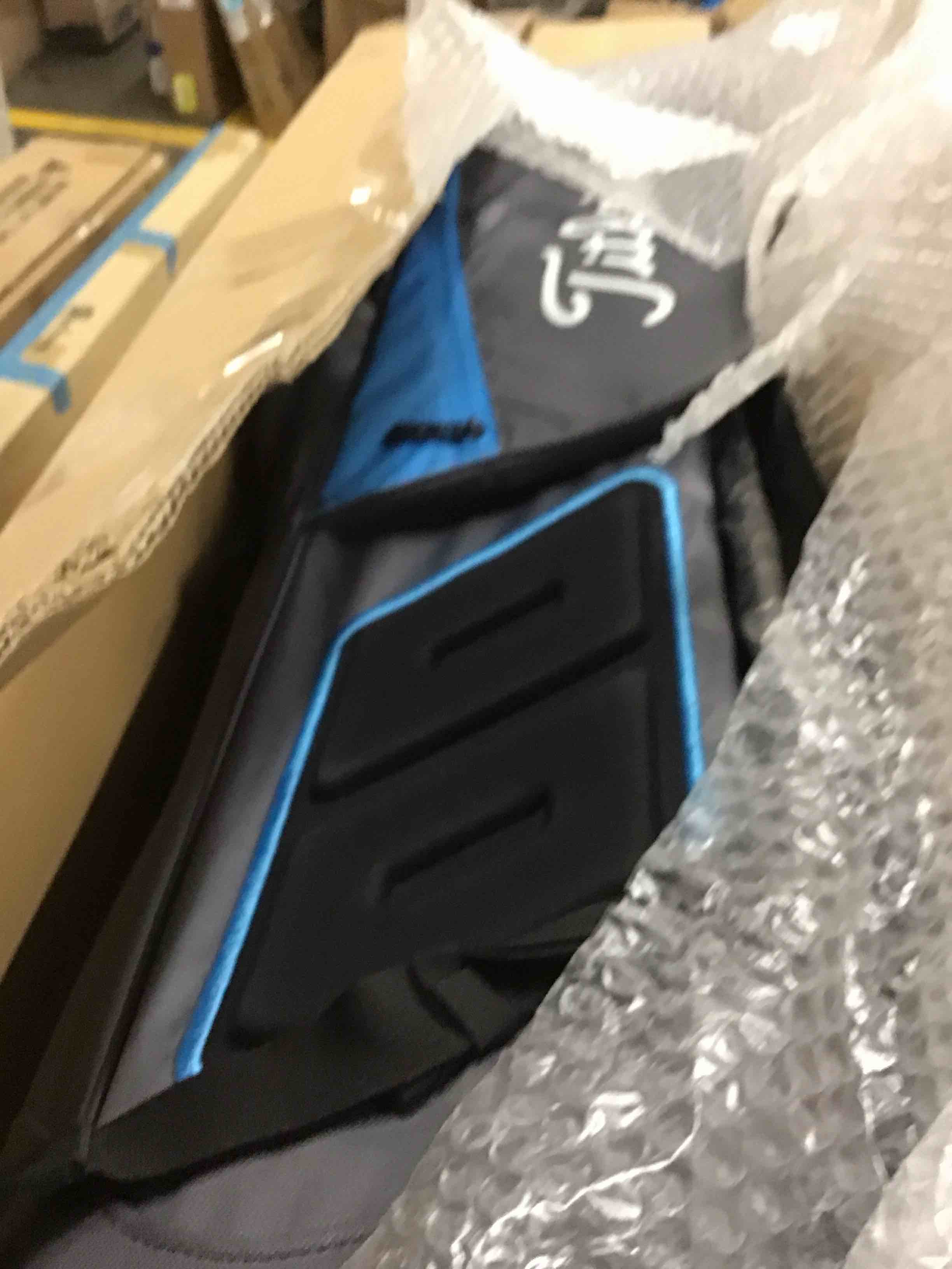 https://s3.amazonaws.com/lotting-images-prod/bidfta/RED5311768_1710869211275.jpeg