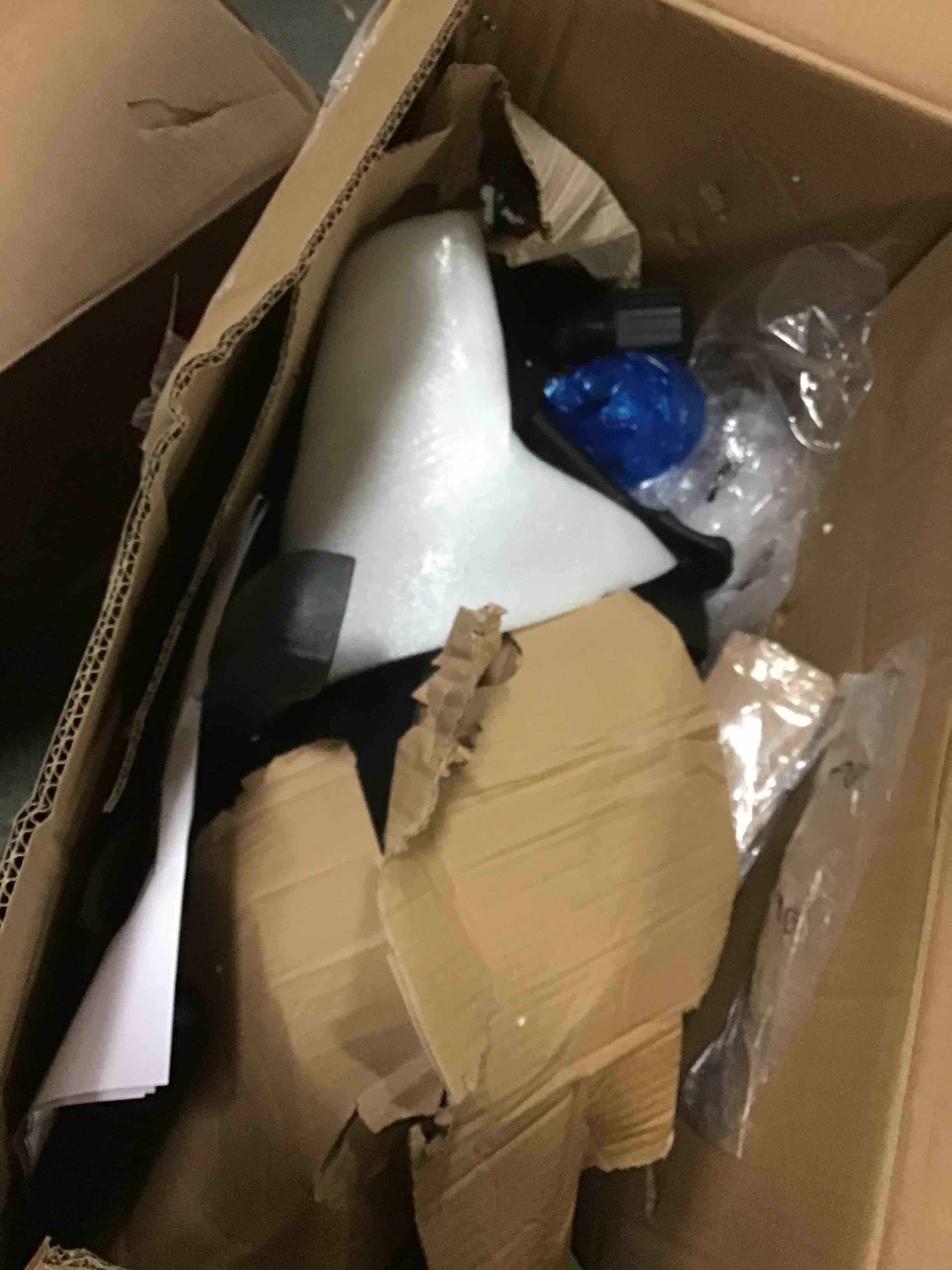 https://s3.amazonaws.com/lotting-images-prod/bidfta/RED5311977_1703248857047.jpeg