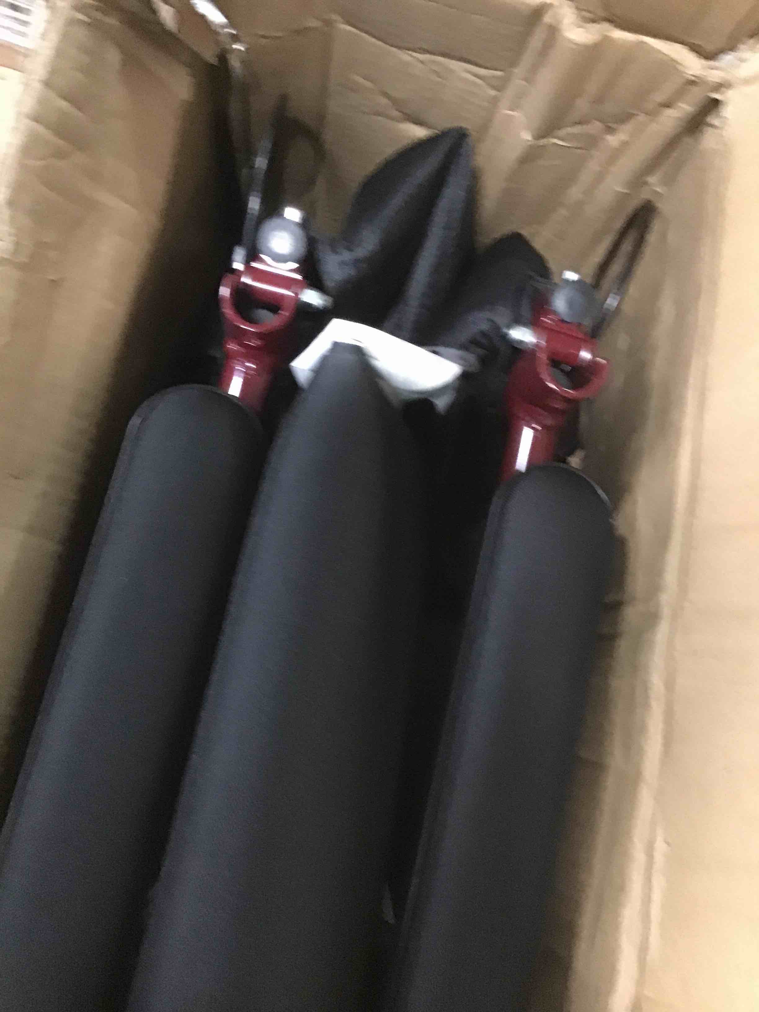 https://s3.amazonaws.com/lotting-images-prod/bidfta/RED5312005_1703250578972.jpeg