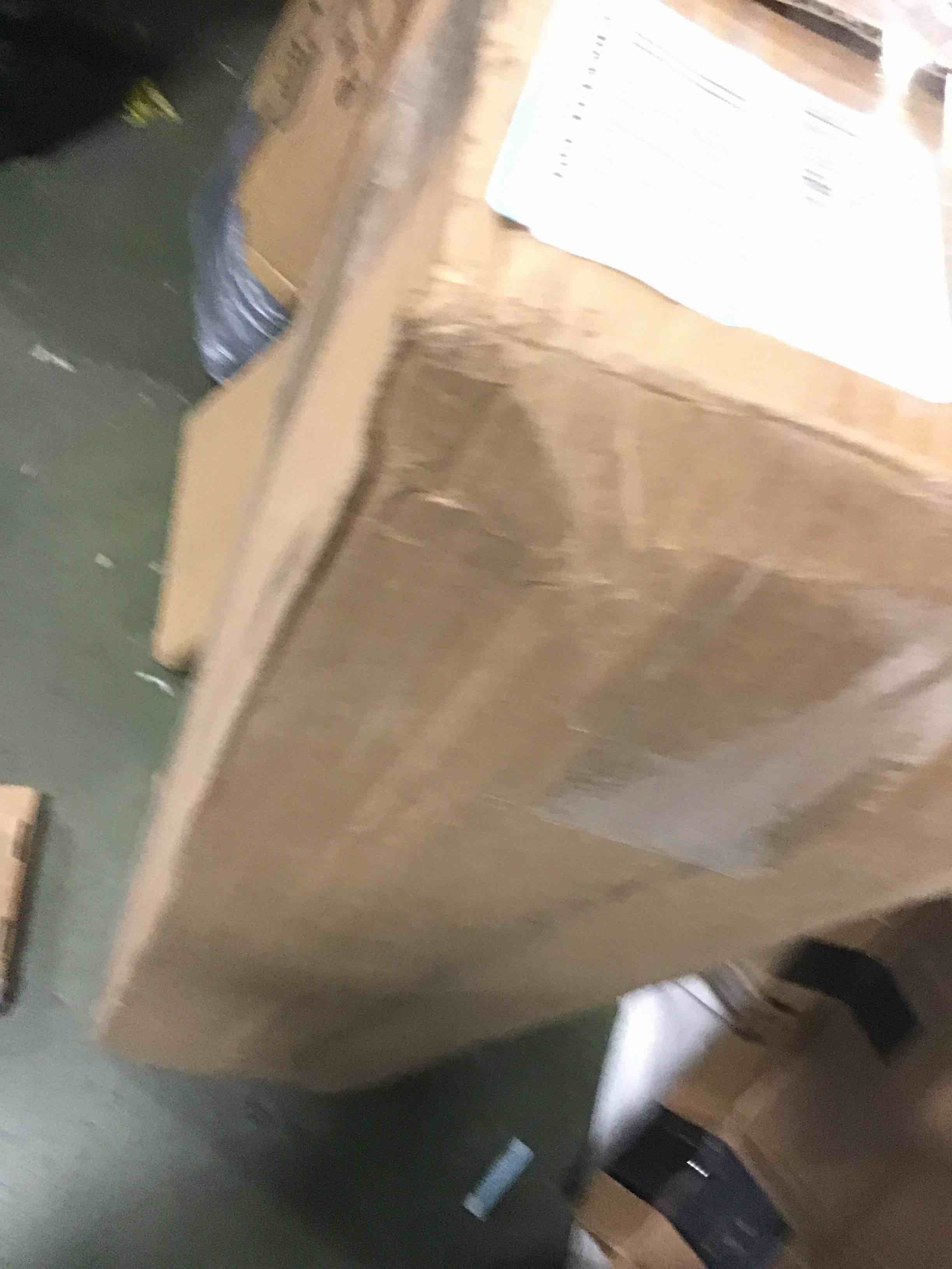 https://s3.amazonaws.com/lotting-images-prod/bidfta/RED5312123_1703260710040.jpeg