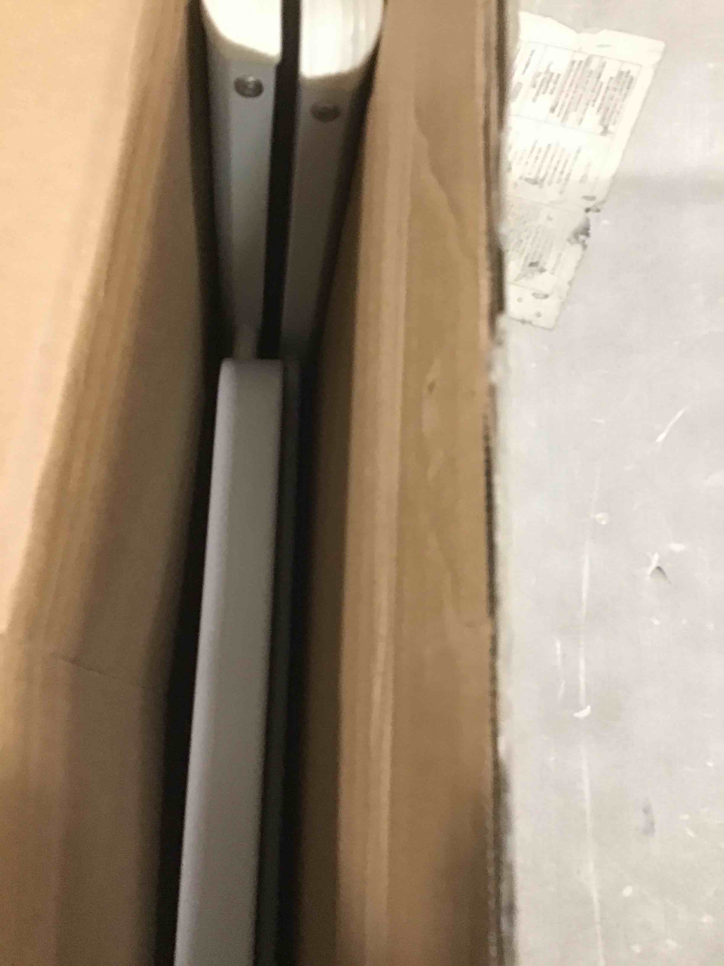 https://s3.amazonaws.com/lotting-images-prod/bidfta/RED5312352_1703337838105.jpeg