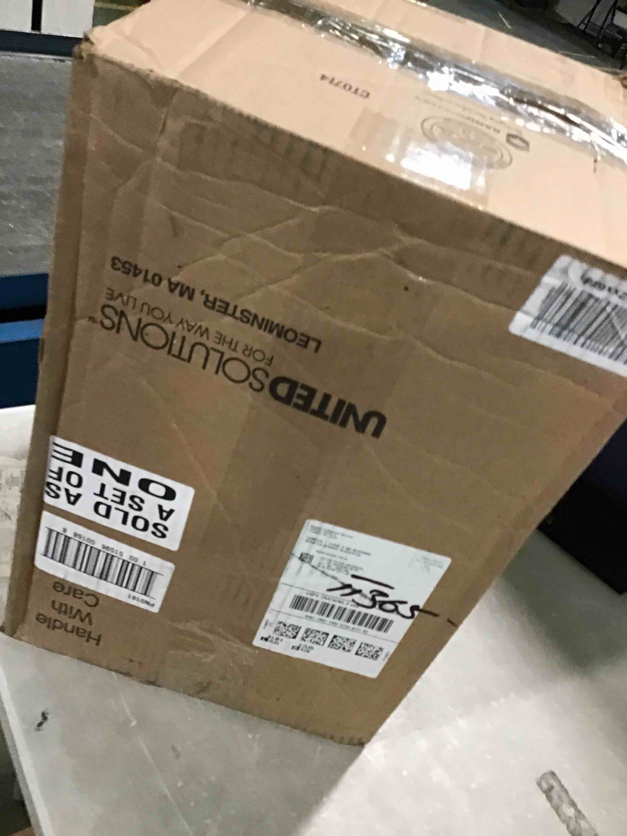 https://s3.amazonaws.com/lotting-images-prod/bidfta/RED5312373_1703339133639.jpeg