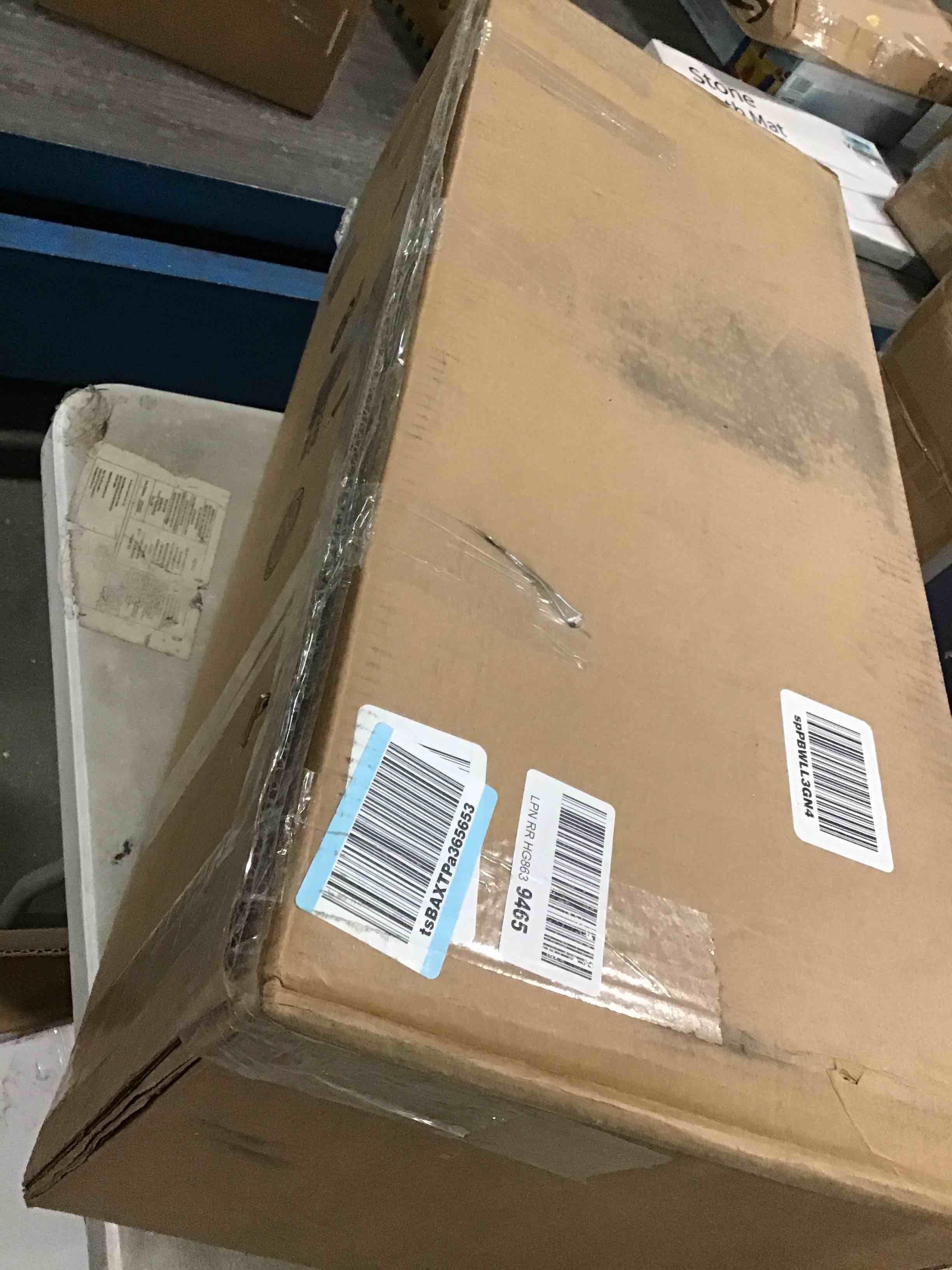 https://s3.amazonaws.com/lotting-images-prod/bidfta/RED5312458_1703345492401.jpeg