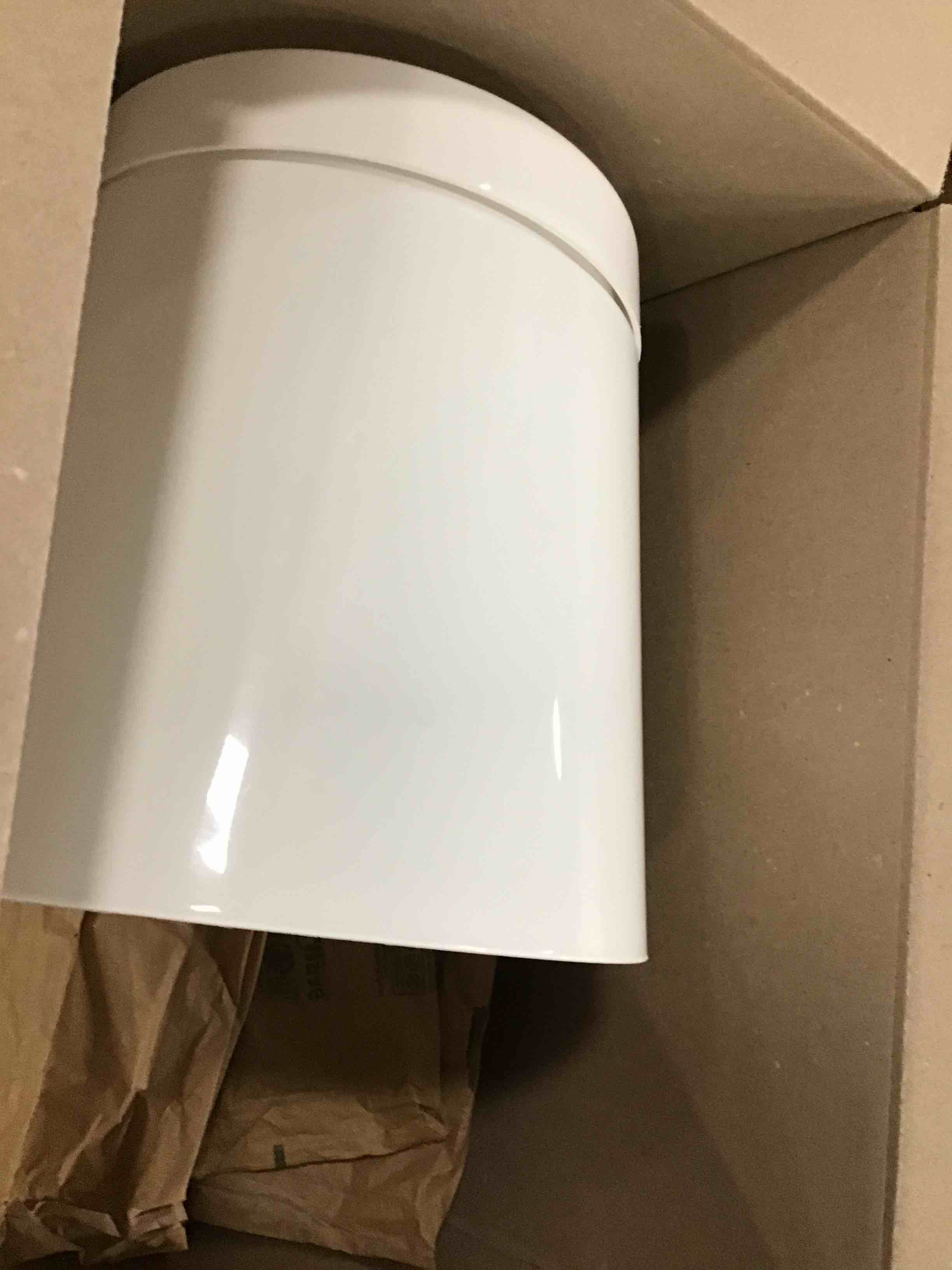 https://s3.amazonaws.com/lotting-images-prod/bidfta/RED5312951_1703611028414.jpeg