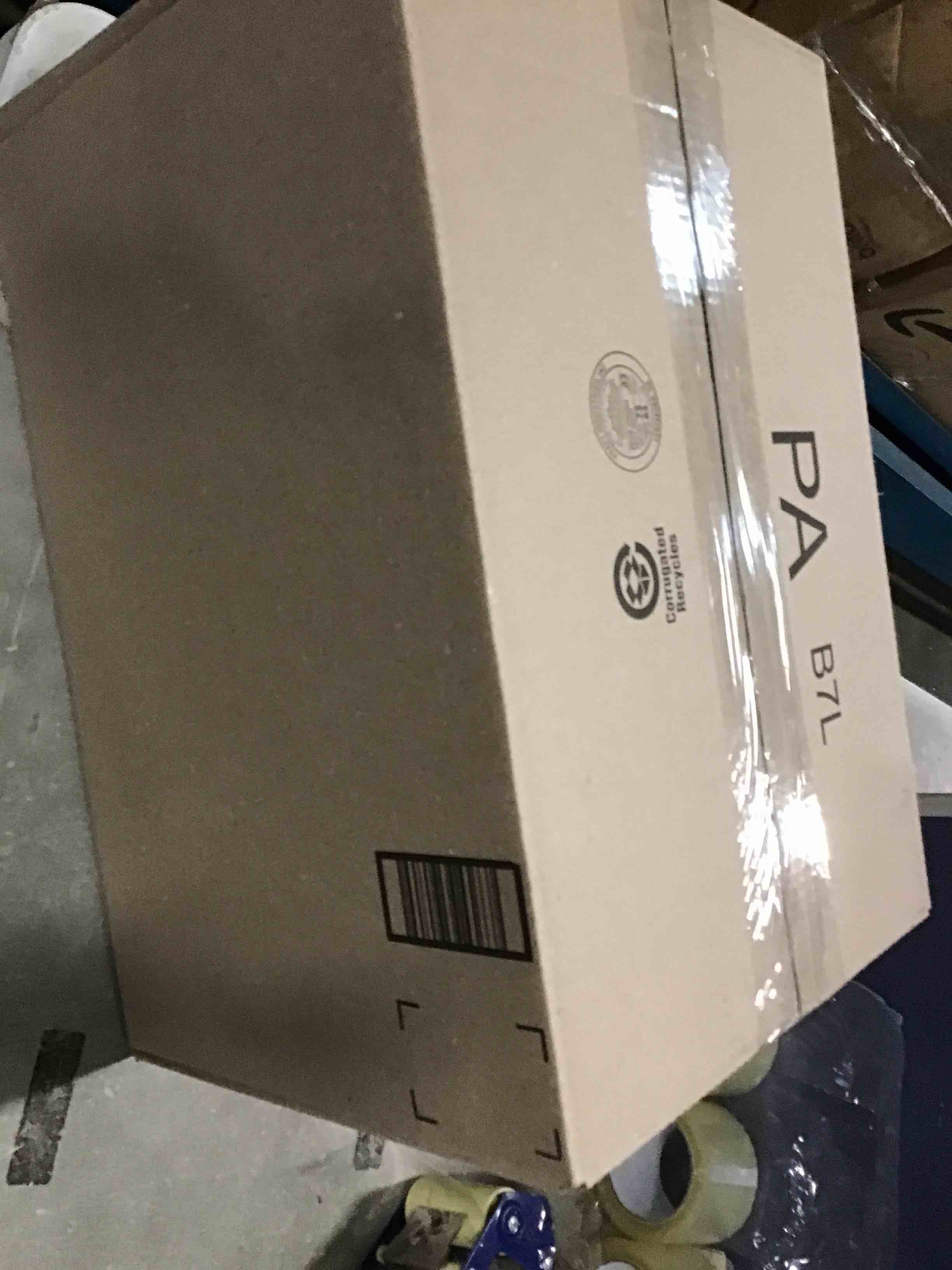 https://s3.amazonaws.com/lotting-images-prod/bidfta/RED5312951_1703611038218.jpeg