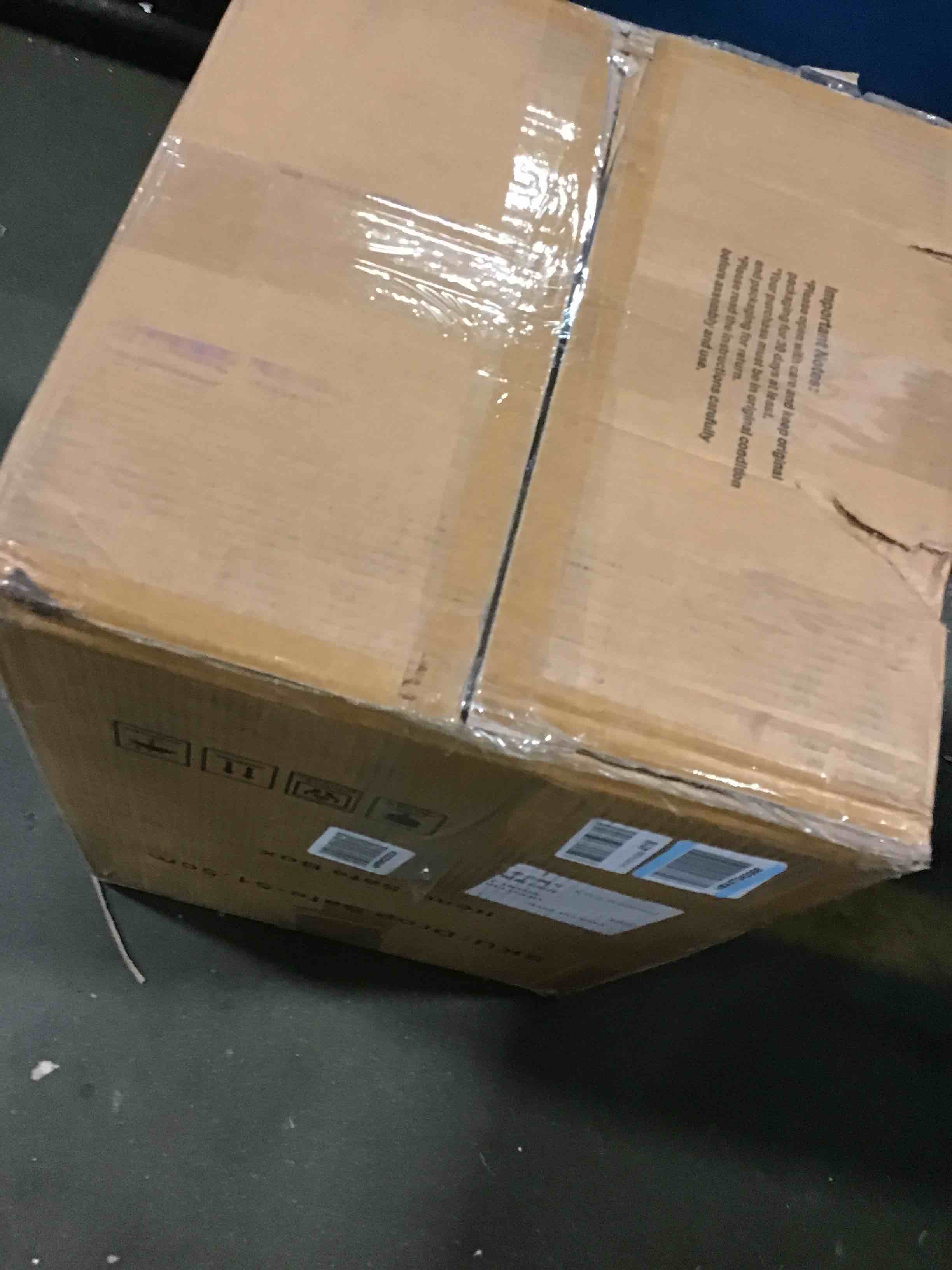 https://s3.amazonaws.com/lotting-images-prod/bidfta/RED5312972_1703614318423.jpeg