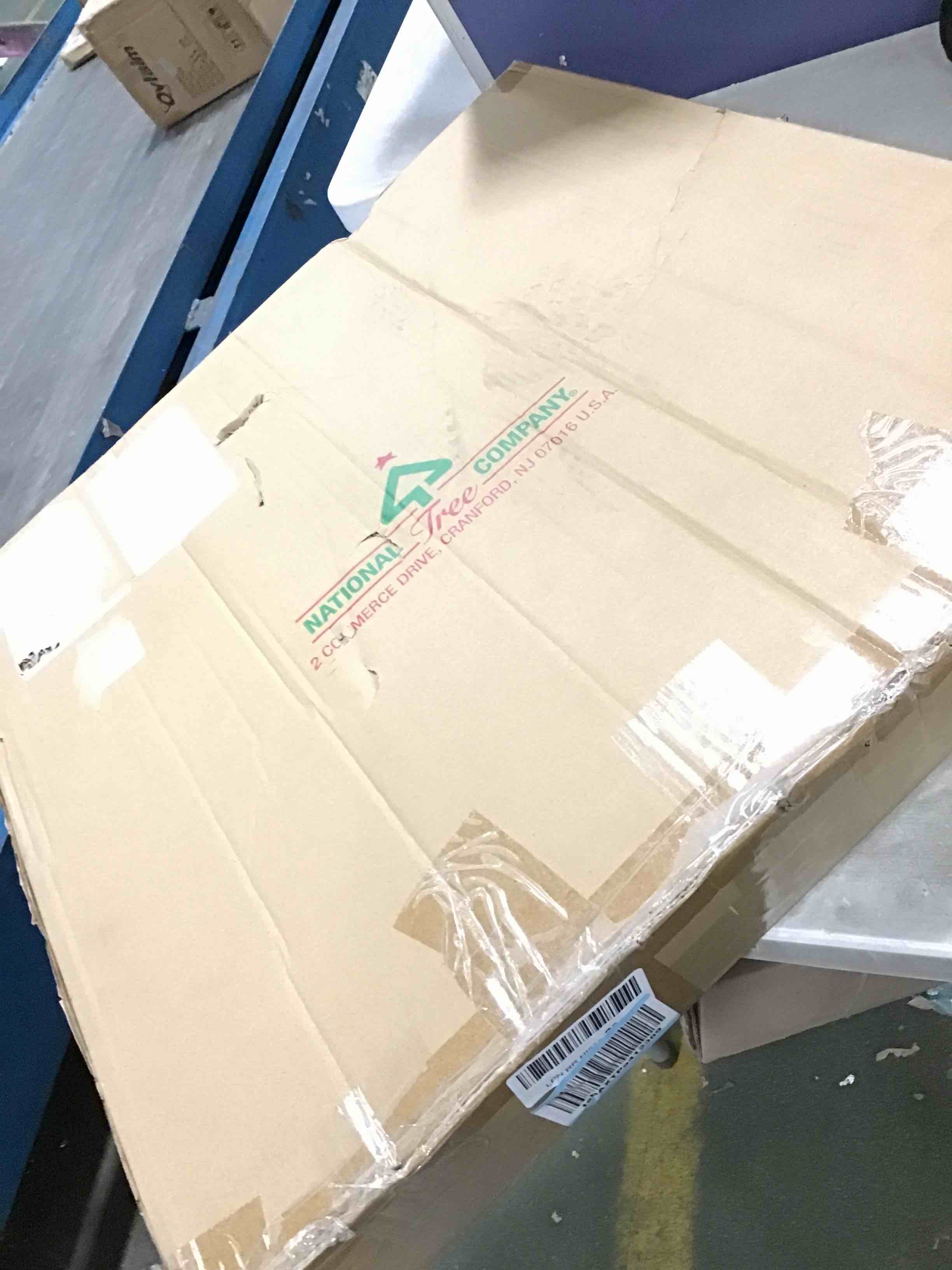 https://s3.amazonaws.com/lotting-images-prod/bidfta/RED5313044_1703624311611.jpeg