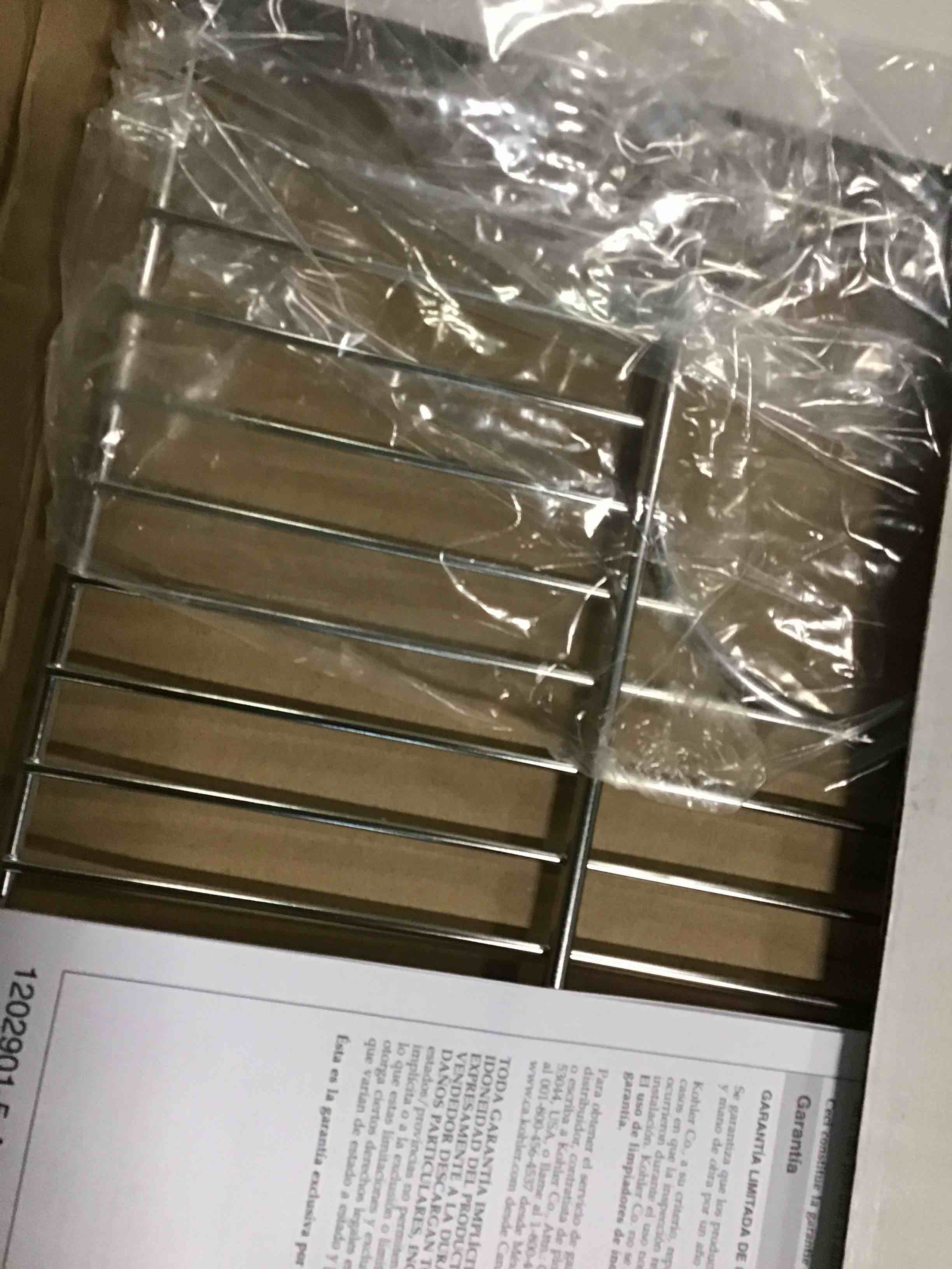https://s3.amazonaws.com/lotting-images-prod/bidfta/RED5313091_1703680520352.jpeg