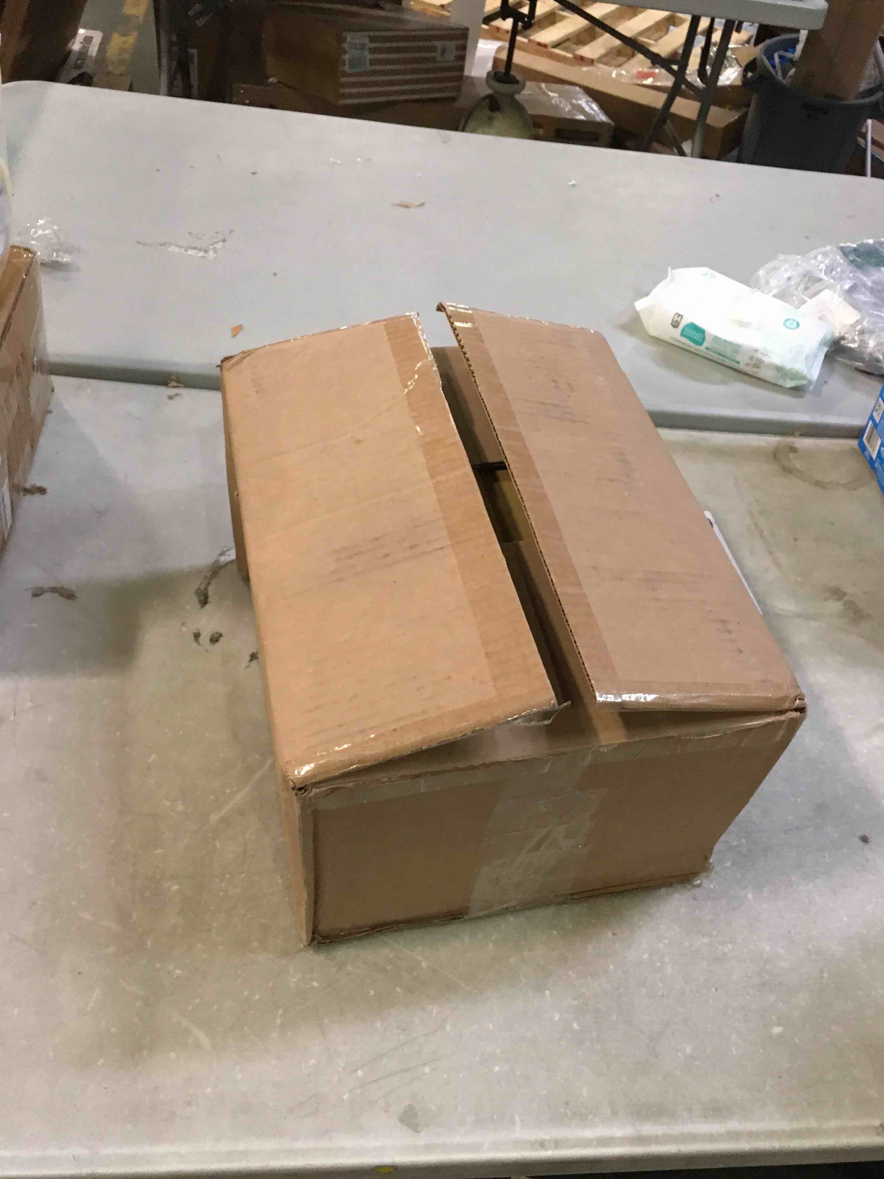 https://s3.amazonaws.com/lotting-images-prod/bidfta/RED5313771_1703271776610.jpeg