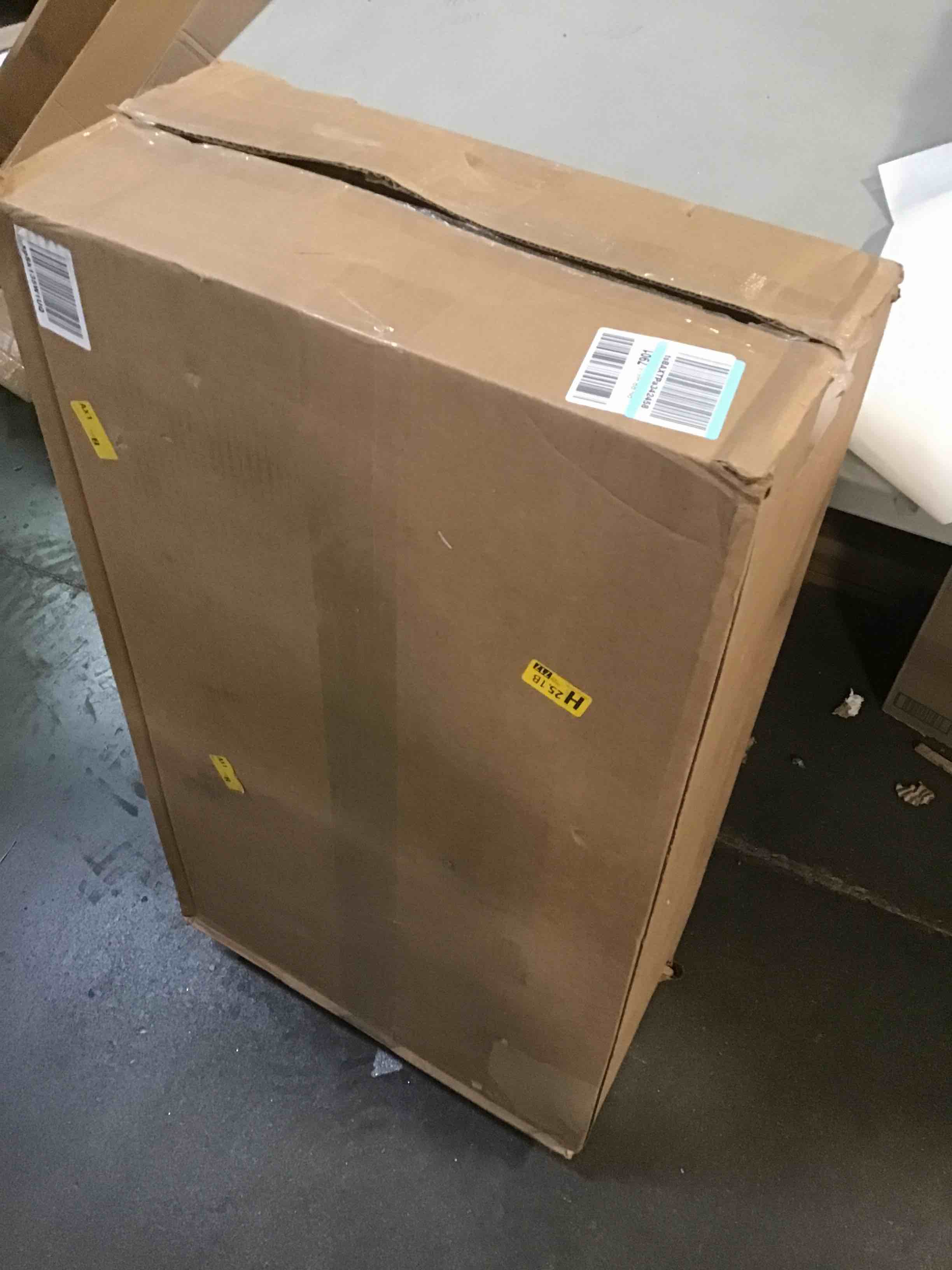 https://s3.amazonaws.com/lotting-images-prod/bidfta/RED5313904_1703351948624.jpeg