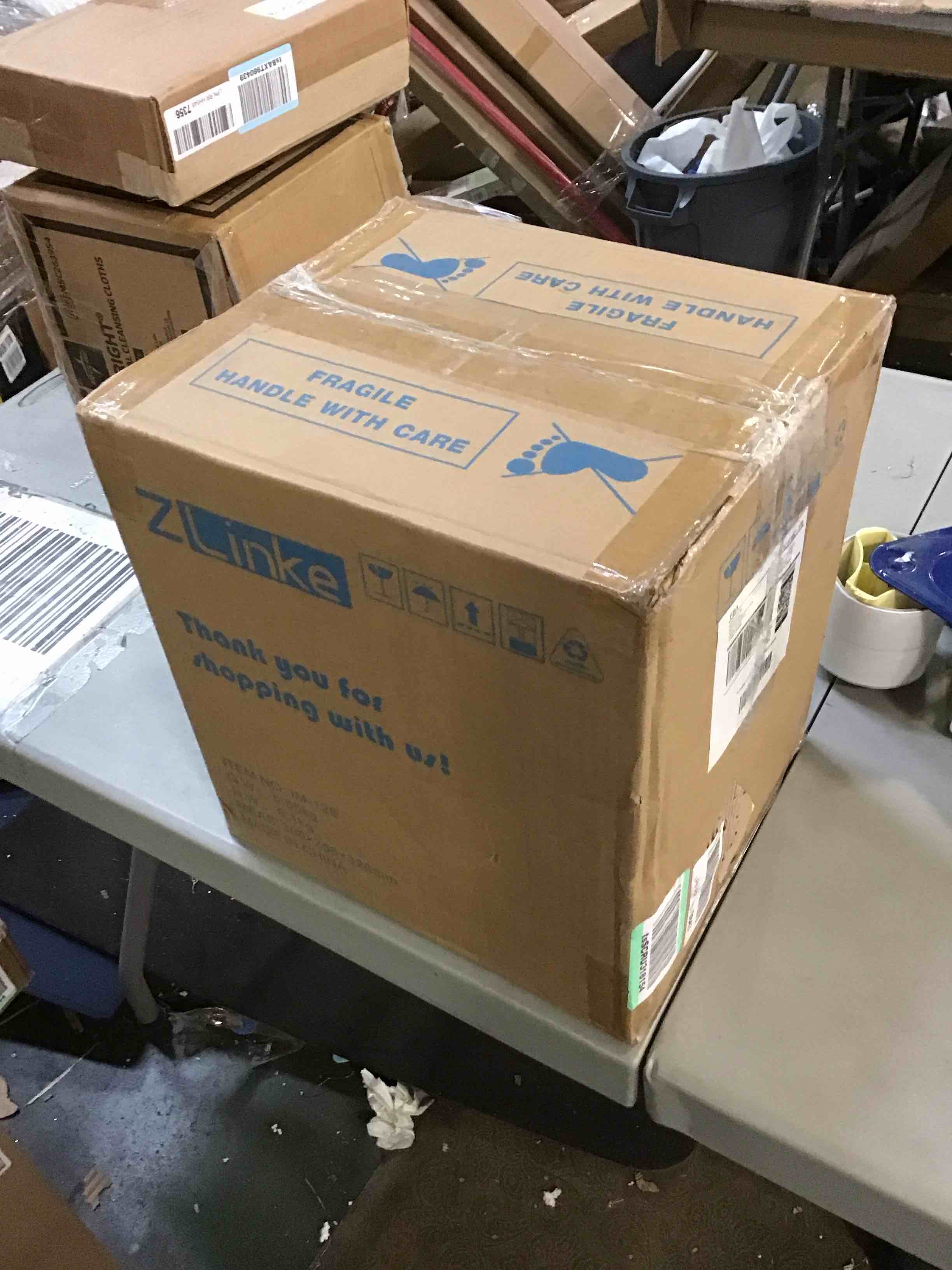 https://s3.amazonaws.com/lotting-images-prod/bidfta/RED5314073_1703616611541.jpeg