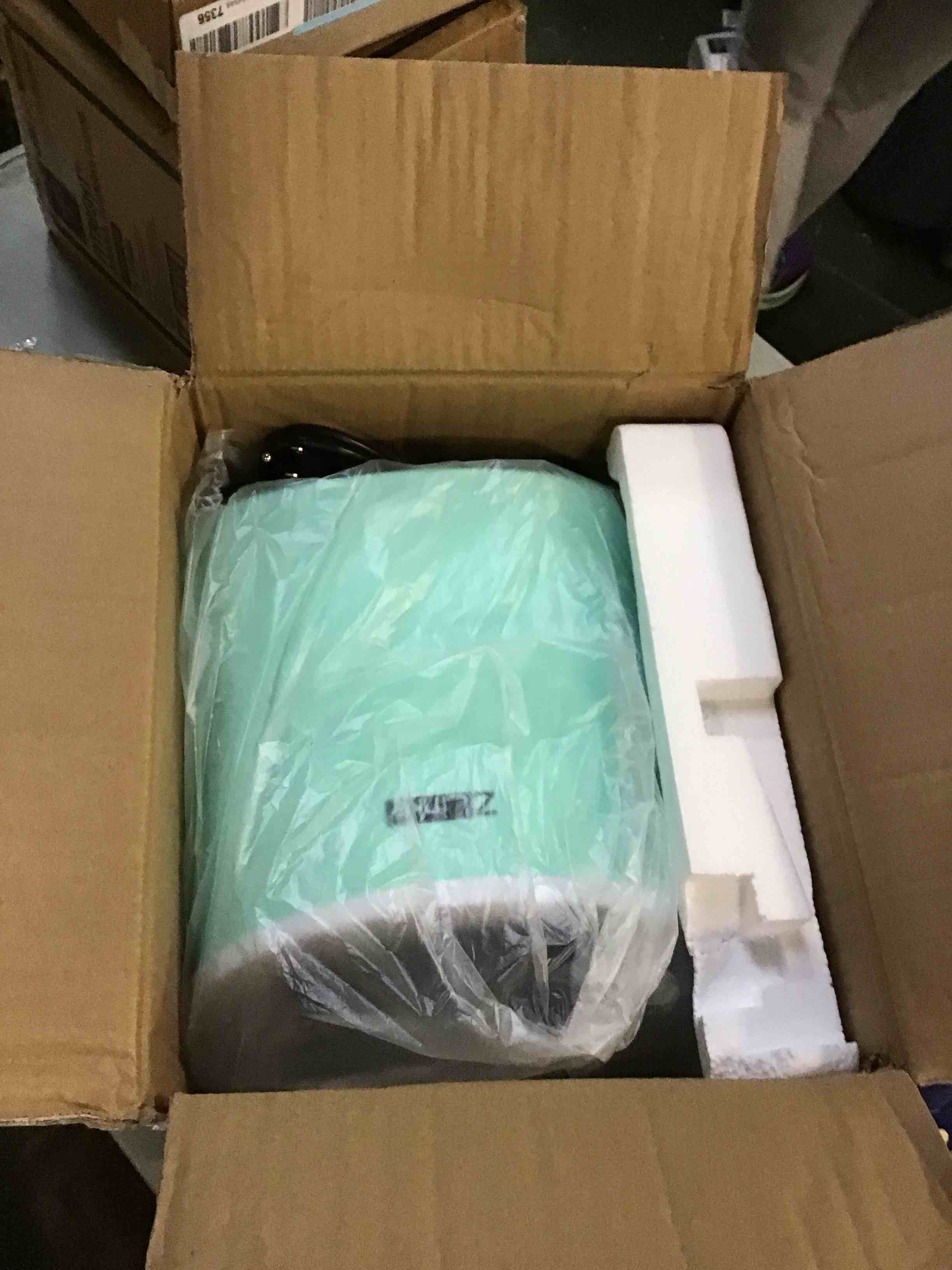 https://s3.amazonaws.com/lotting-images-prod/bidfta/RED5314073_1703616626000.jpeg