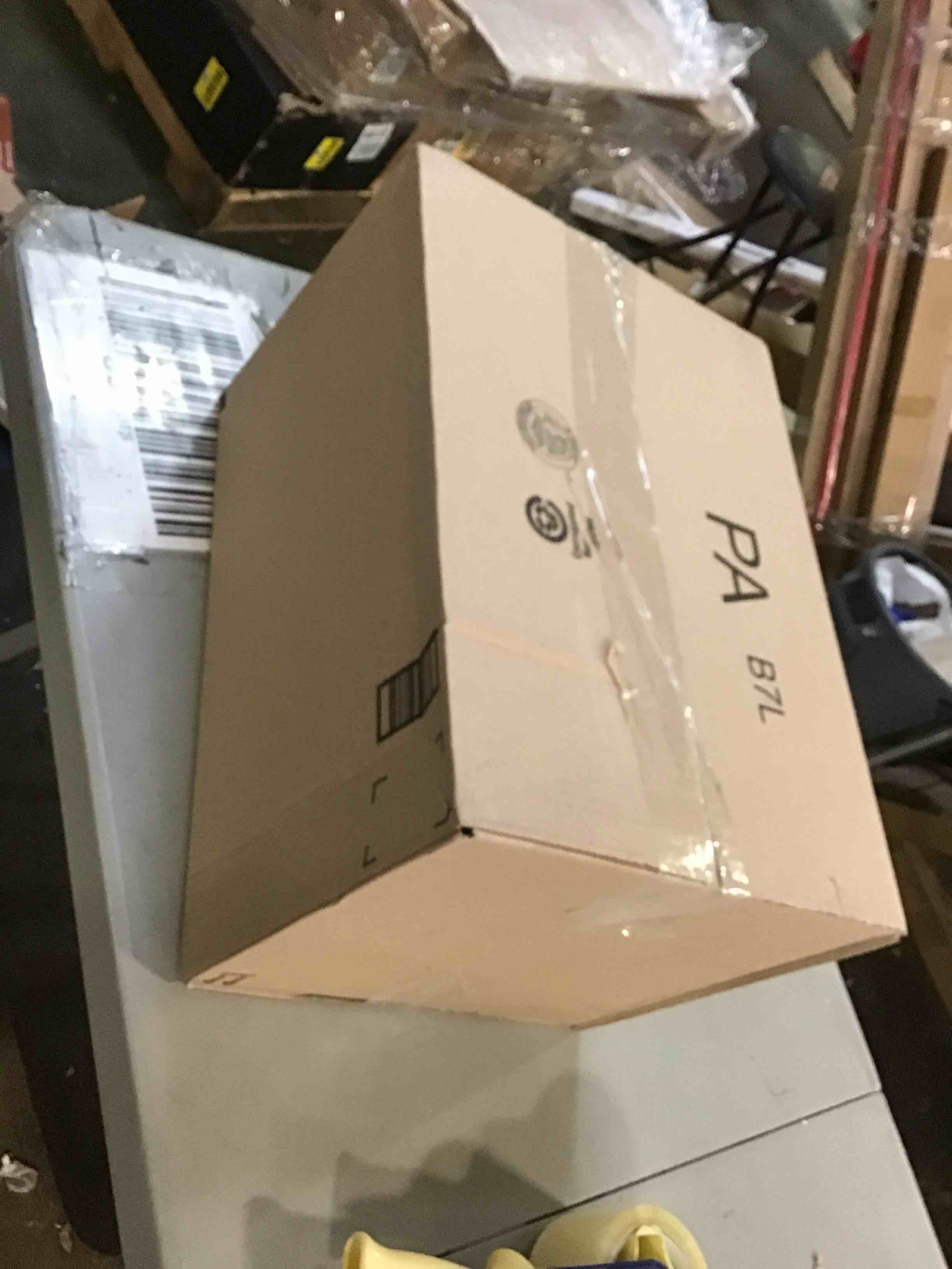 https://s3.amazonaws.com/lotting-images-prod/bidfta/RED5314081_1703617296967.jpeg