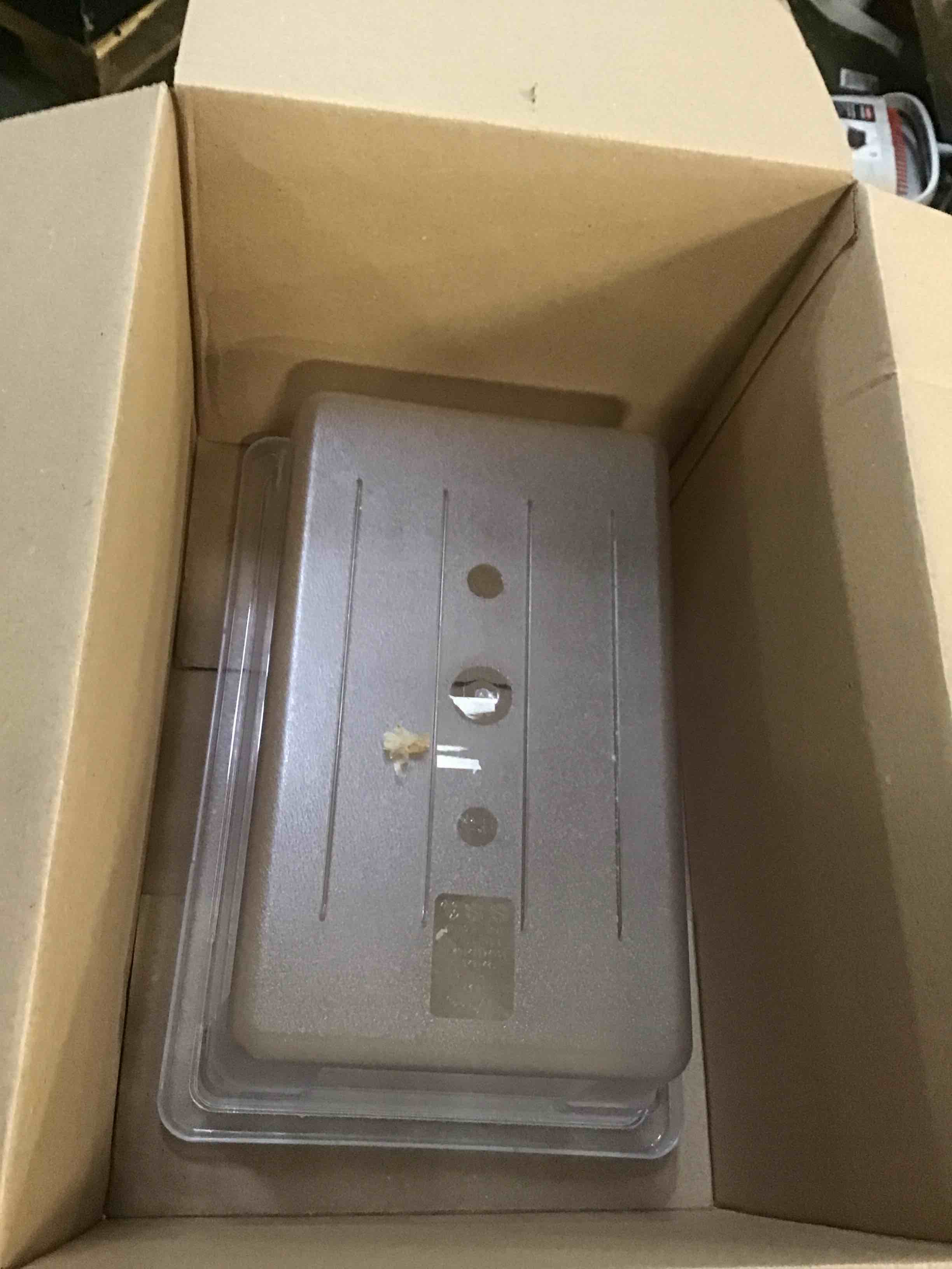 https://s3.amazonaws.com/lotting-images-prod/bidfta/RED5314081_1703617315005.jpeg