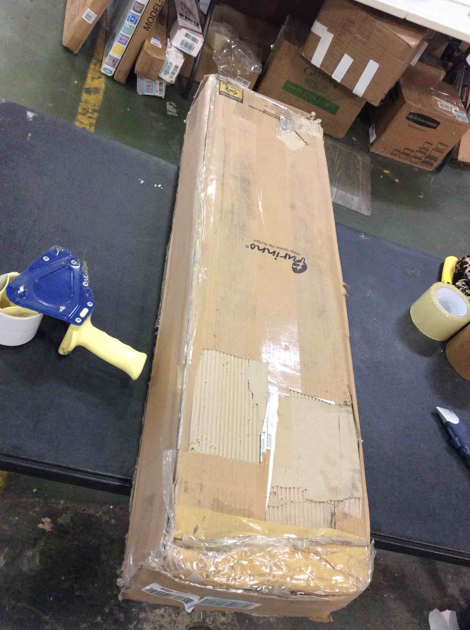 https://s3.amazonaws.com/lotting-images-prod/bidfta/RED5314206_1703693034803.jpeg