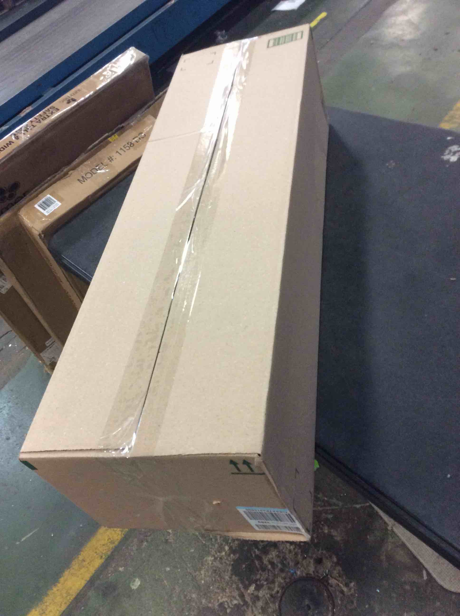 https://s3.amazonaws.com/lotting-images-prod/bidfta/RED5314263_1703704443115.jpeg