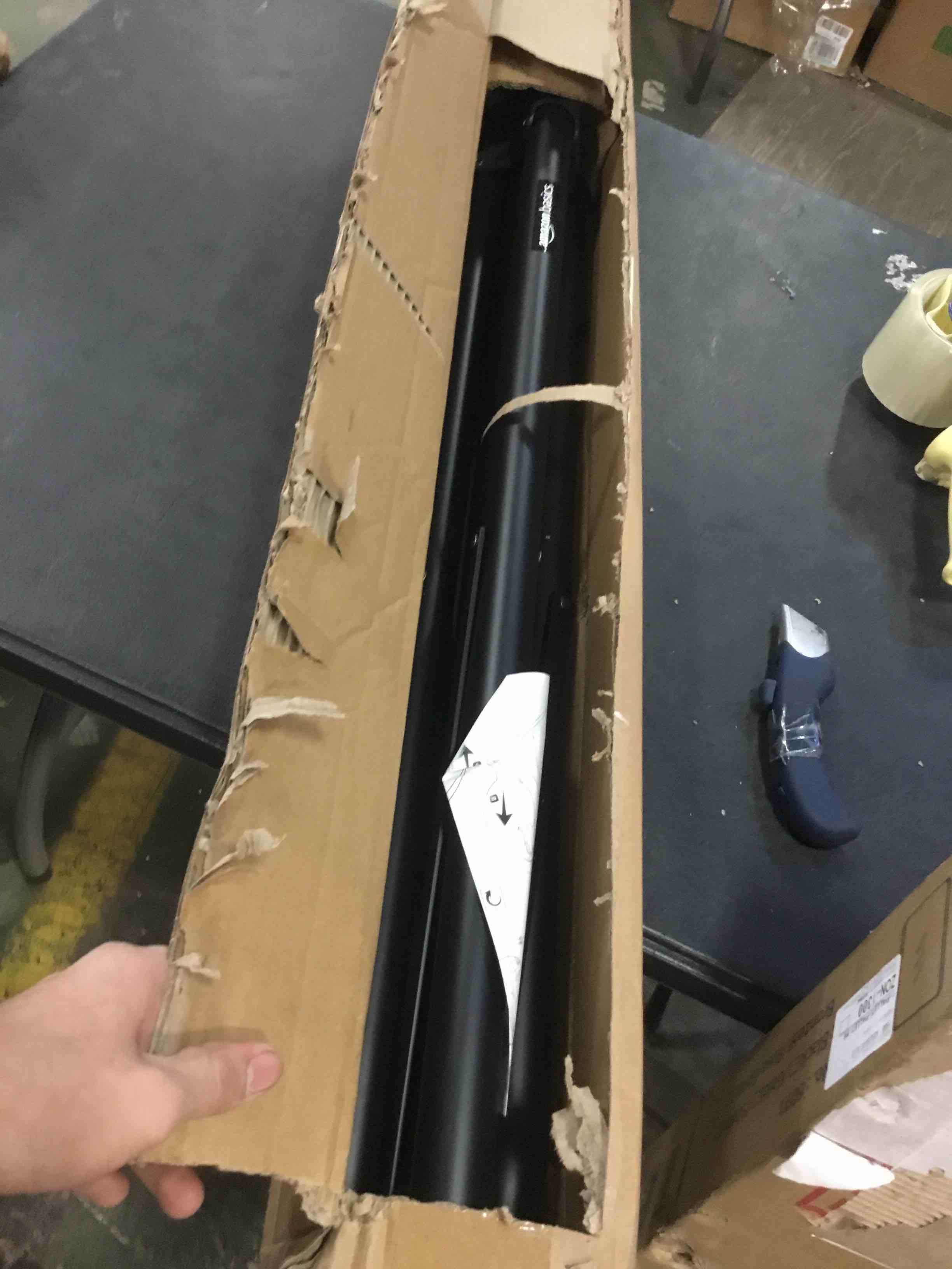 https://s3.amazonaws.com/lotting-images-prod/bidfta/RED5314293_1703709972760.jpeg