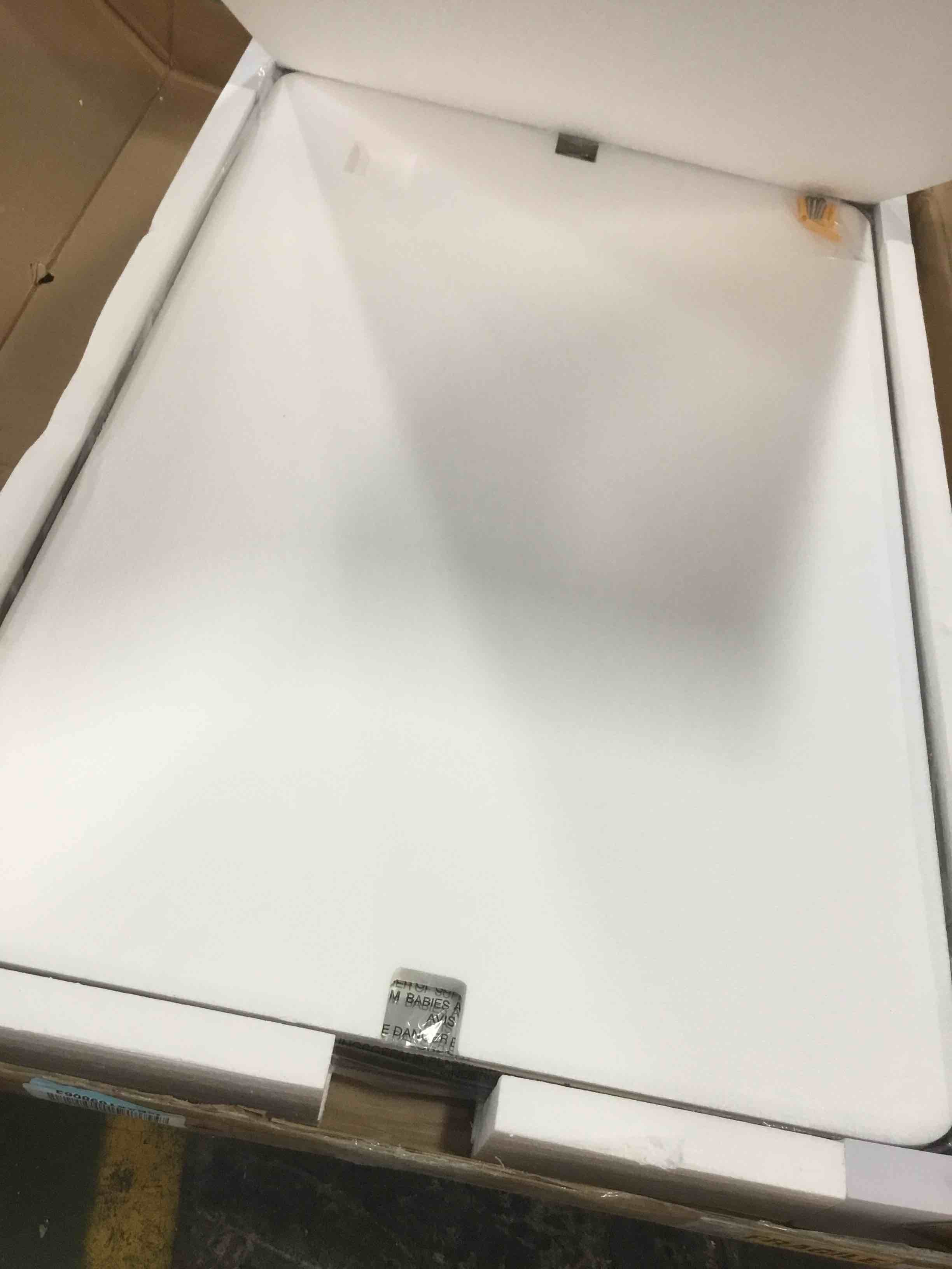 https://s3.amazonaws.com/lotting-images-prod/bidfta/RED5314304_1703711340838.jpeg