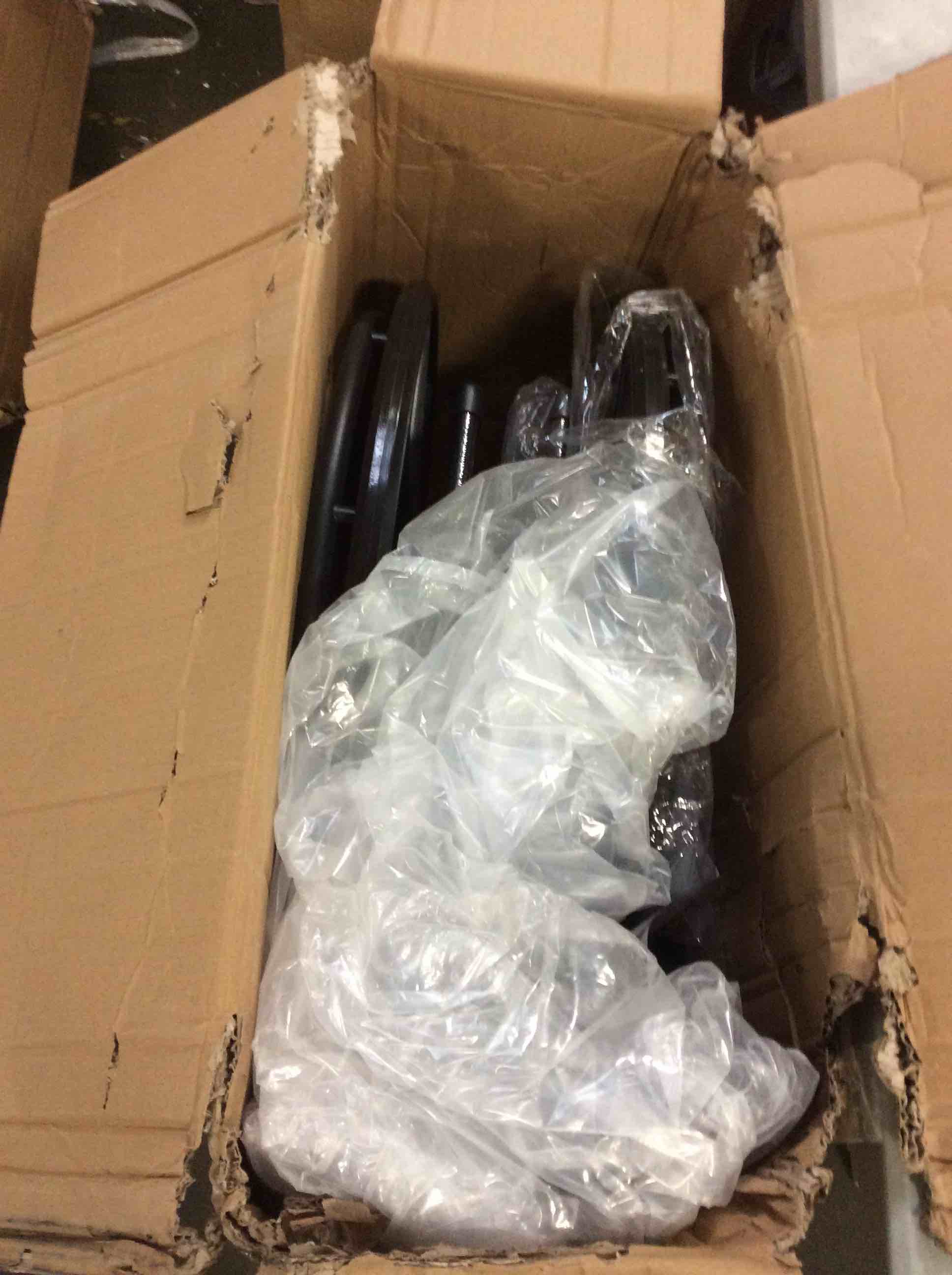 https://s3.amazonaws.com/lotting-images-prod/bidfta/RED5314347_1703772706225.jpeg
