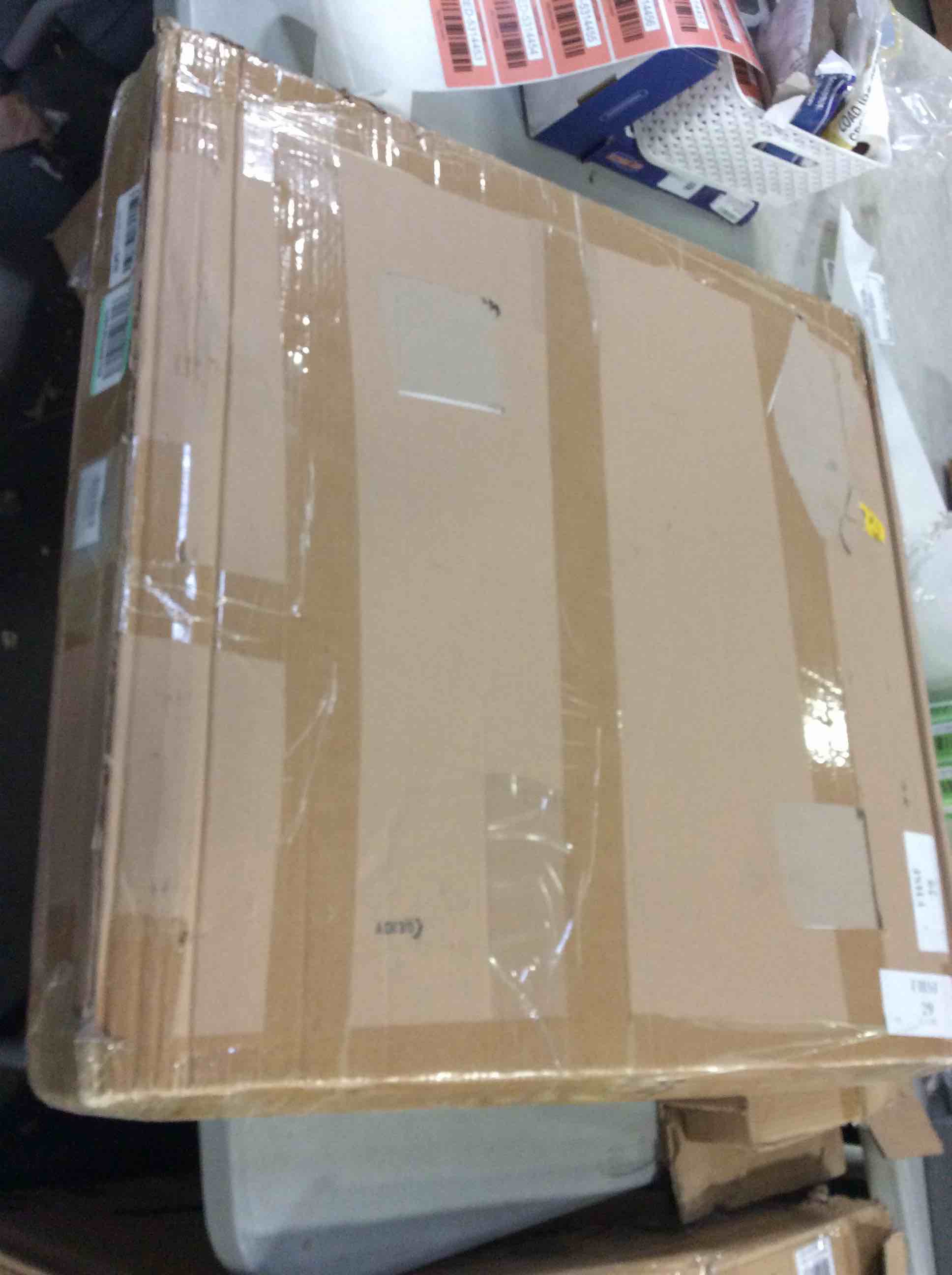 https://s3.amazonaws.com/lotting-images-prod/bidfta/RED5314453_1703795633278.jpeg