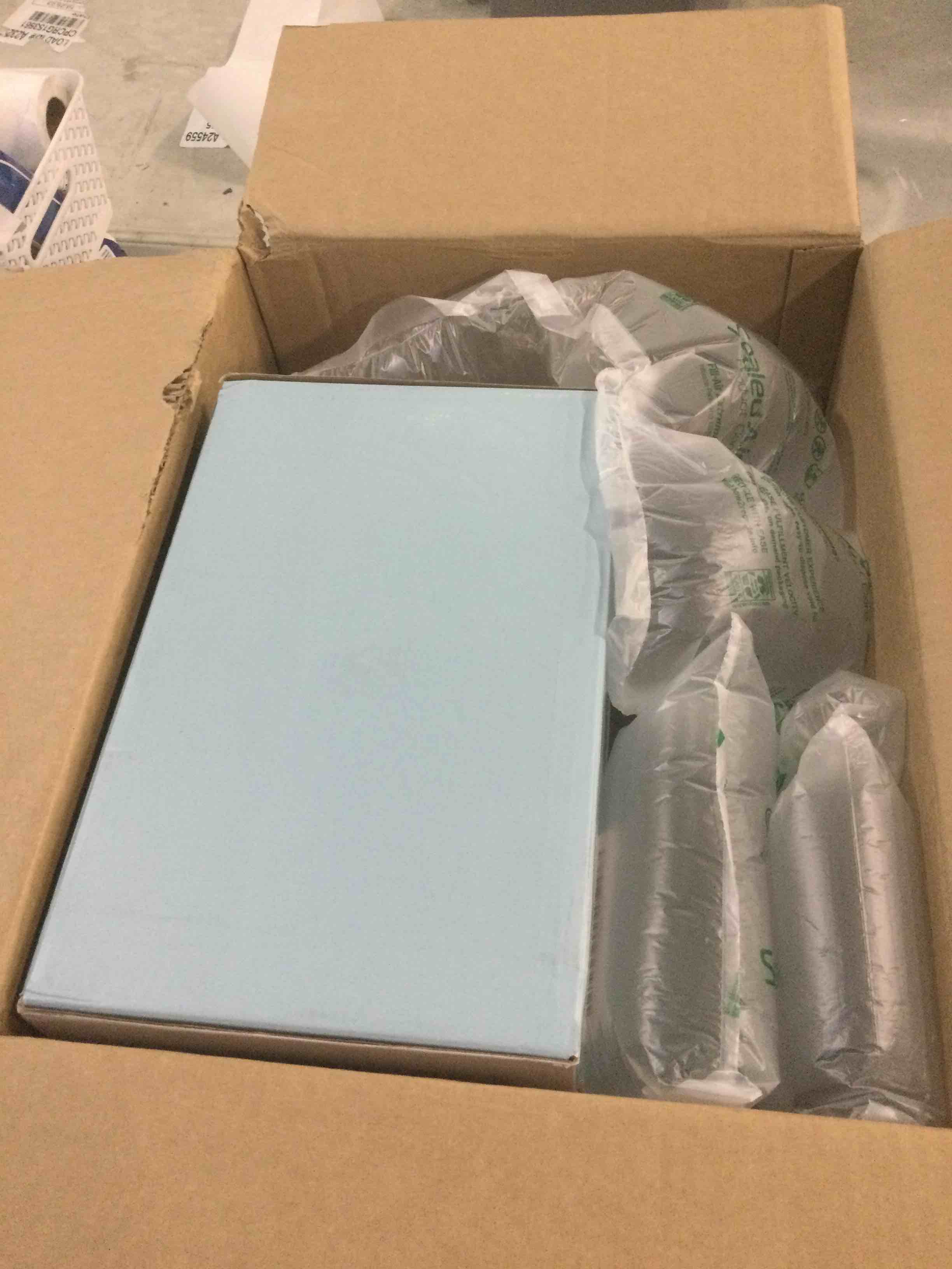 https://s3.amazonaws.com/lotting-images-prod/bidfta/RED5314476_1703798006103.jpeg