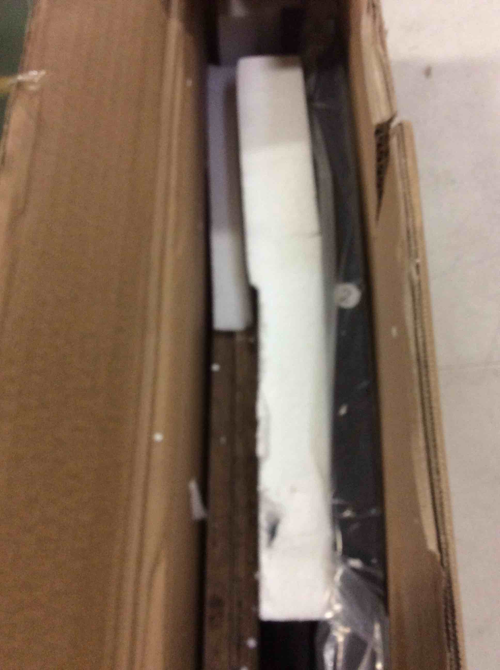 https://s3.amazonaws.com/lotting-images-prod/bidfta/RED5315131_1703191325761.jpeg